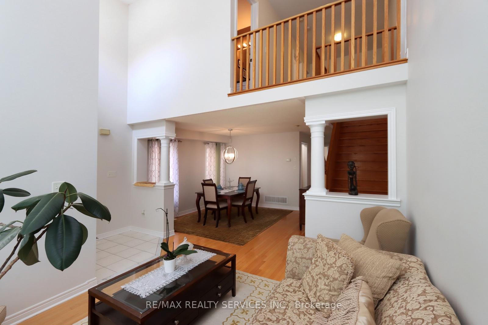 Photo 7 of 28 Hoile Drive, Ajax, South East — HOMEH