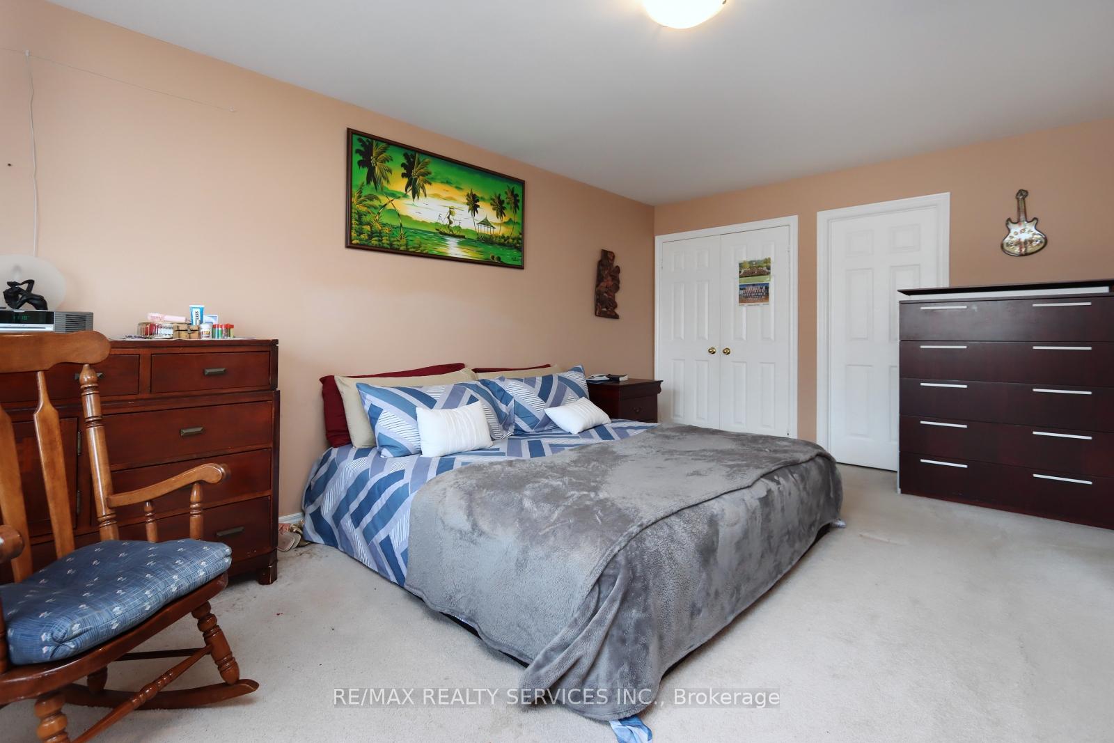 Photo 20 of 28 Hoile Drive, Ajax, South East — HOMEH