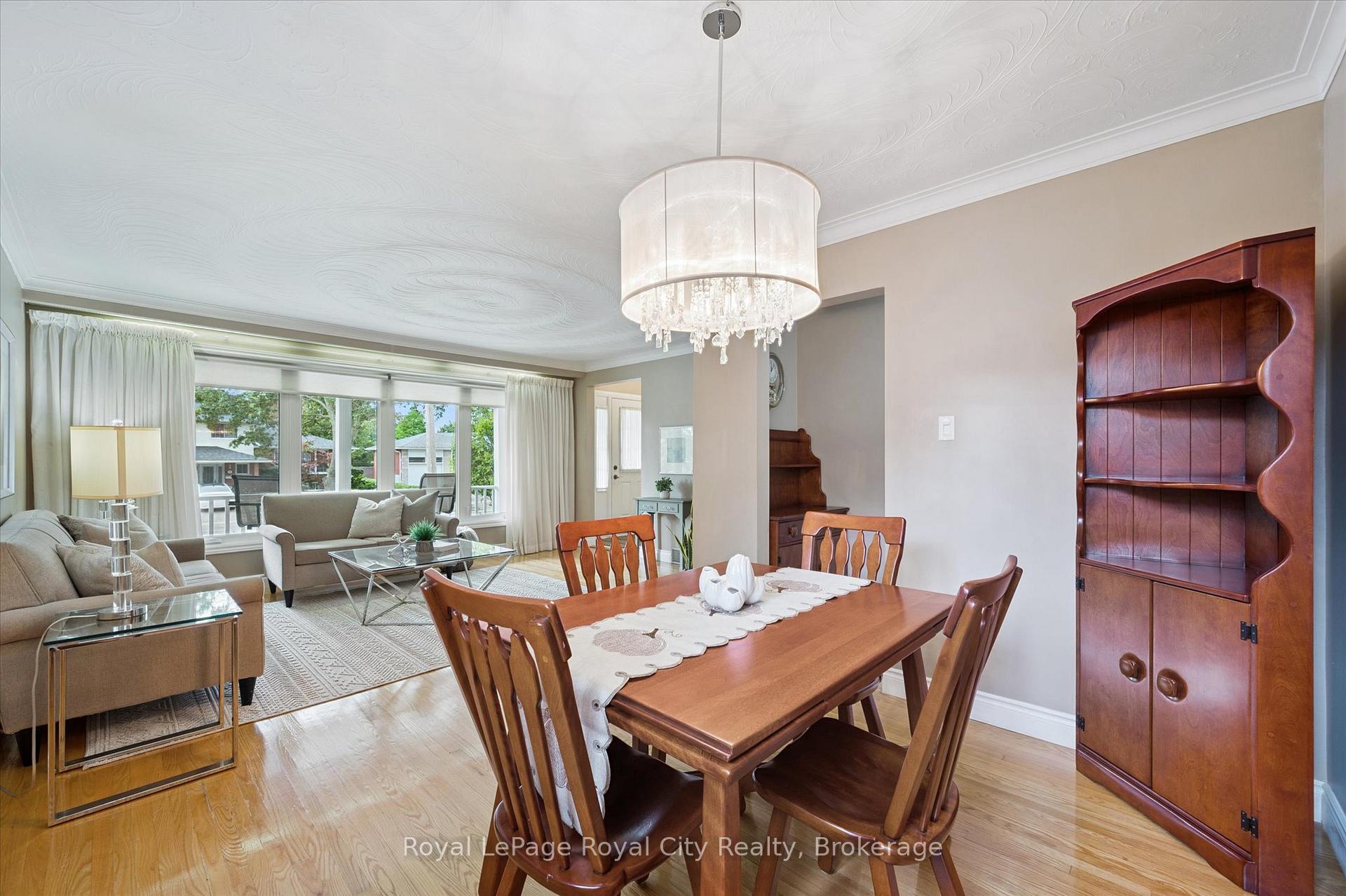 Photo 9 of 29 Algoma Drive, Guelph, Victoria North — HOMEH