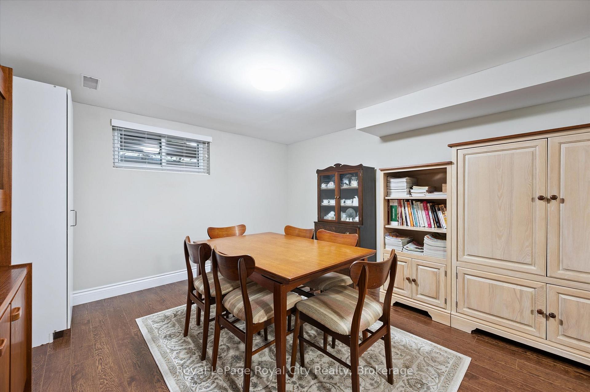 Photo 23 of 29 Algoma Drive, Guelph, Victoria North — HOMEH