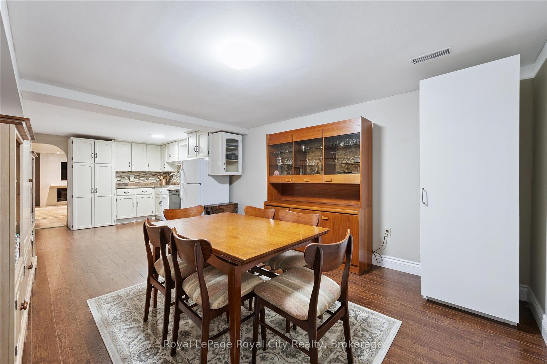 Photo 24 of 29 Algoma Drive, Guelph, Victoria North — HOMEH