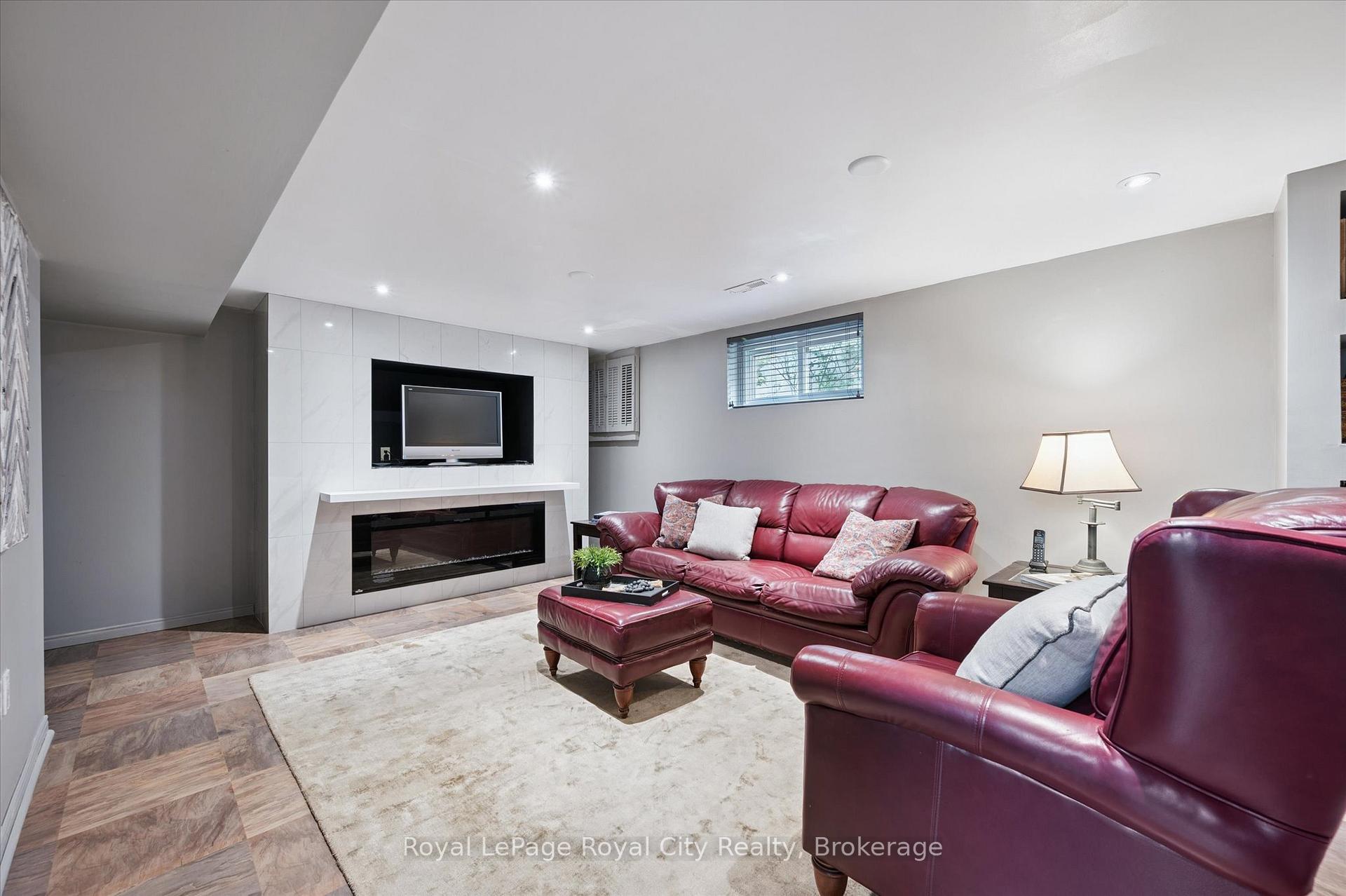 Photo 25 of 29 Algoma Drive, Guelph, Victoria North — HOMEH