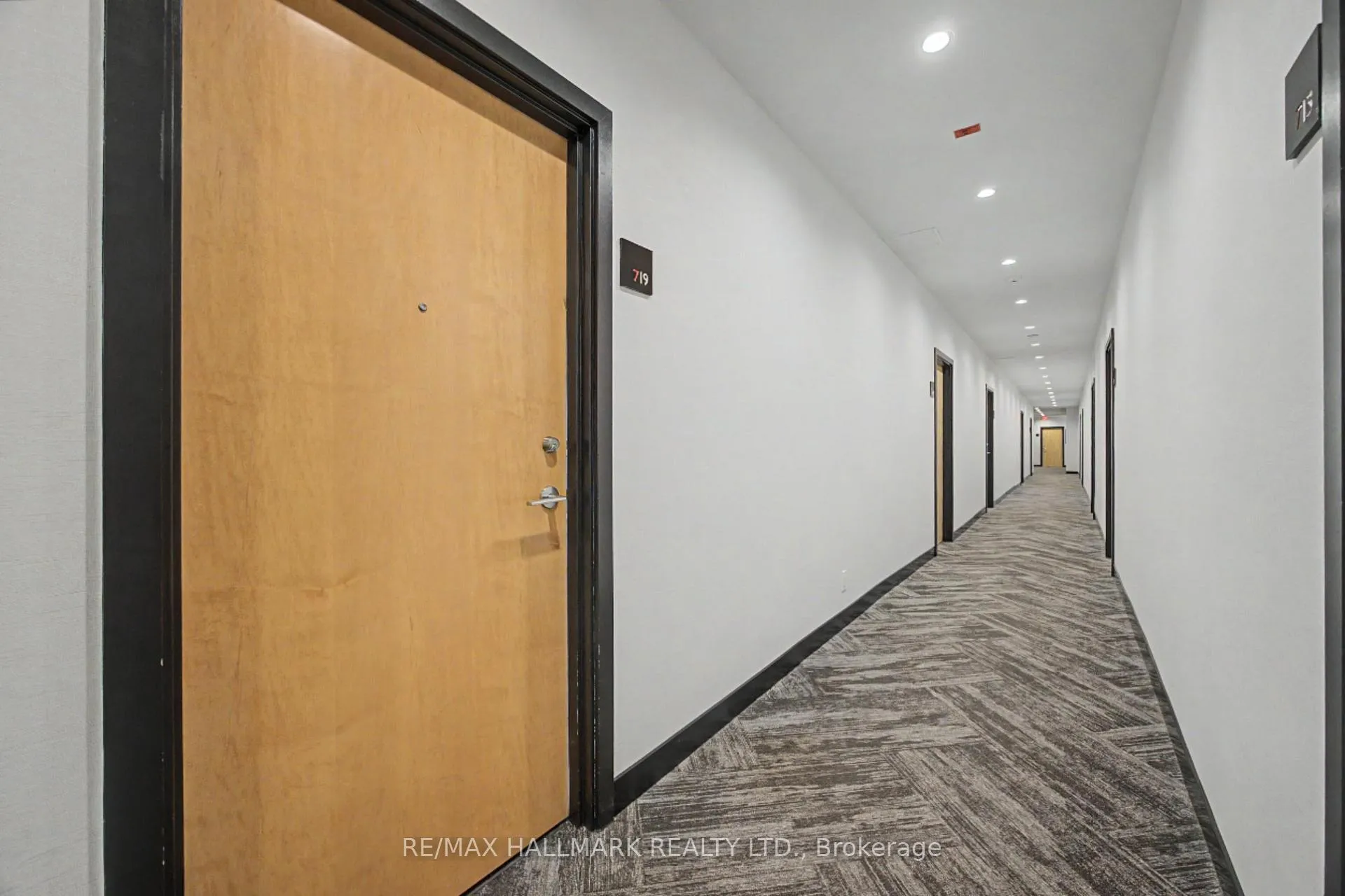 Photo 13 of Unit 719, 510 King Street E, Toronto, Moss Park — HOMEH