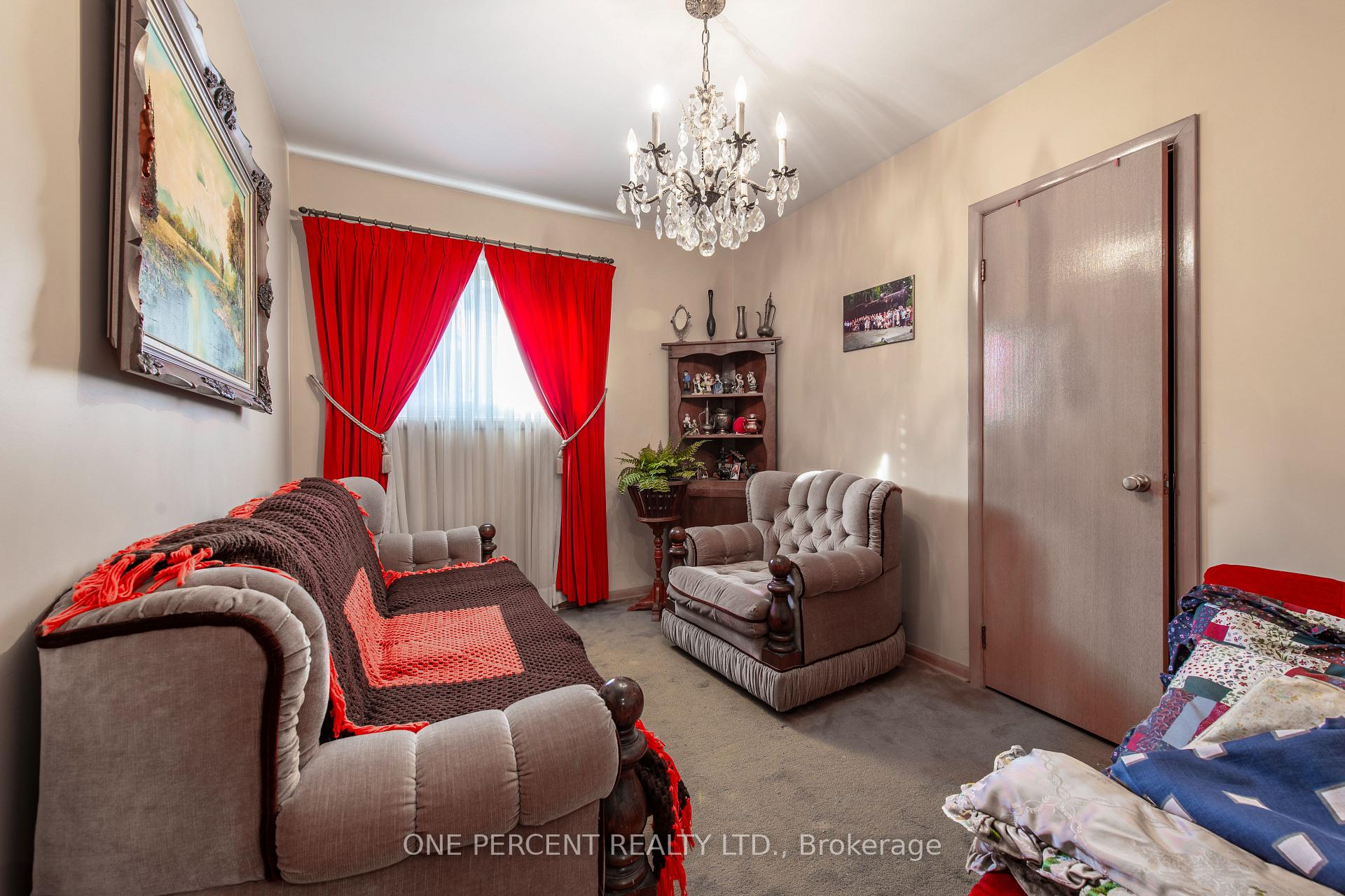 Photo 13 of 94 William Street, Guelph, St. George's — HOMEH