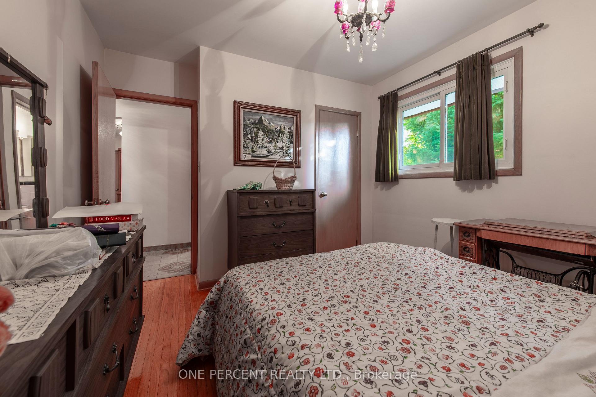Photo 16 of 94 William Street, Guelph, St. George's — HOMEH