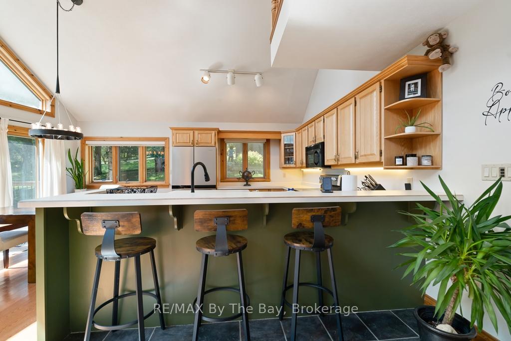 Photo 19 of 175 Talisman Mountain Drive, Grey Highlands — HOMEH
