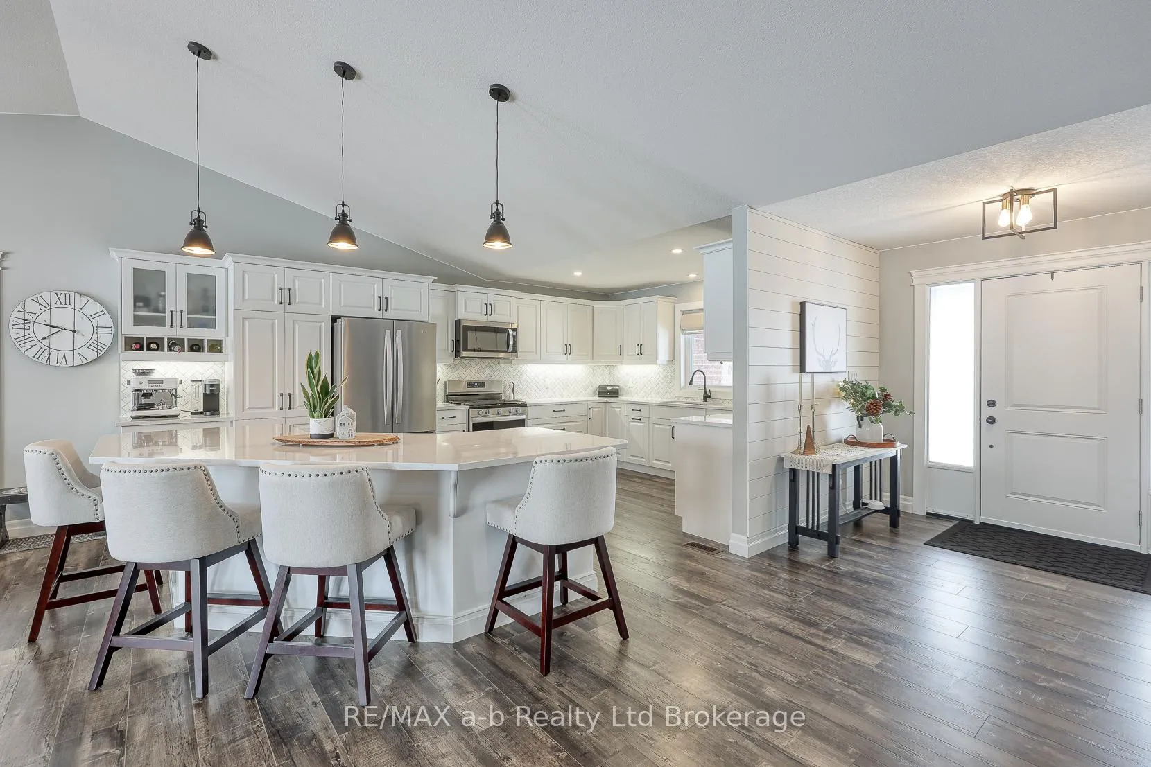 Photo 11 of 49286 Ashland Avenue, Malahide, Lyons — HOMEH