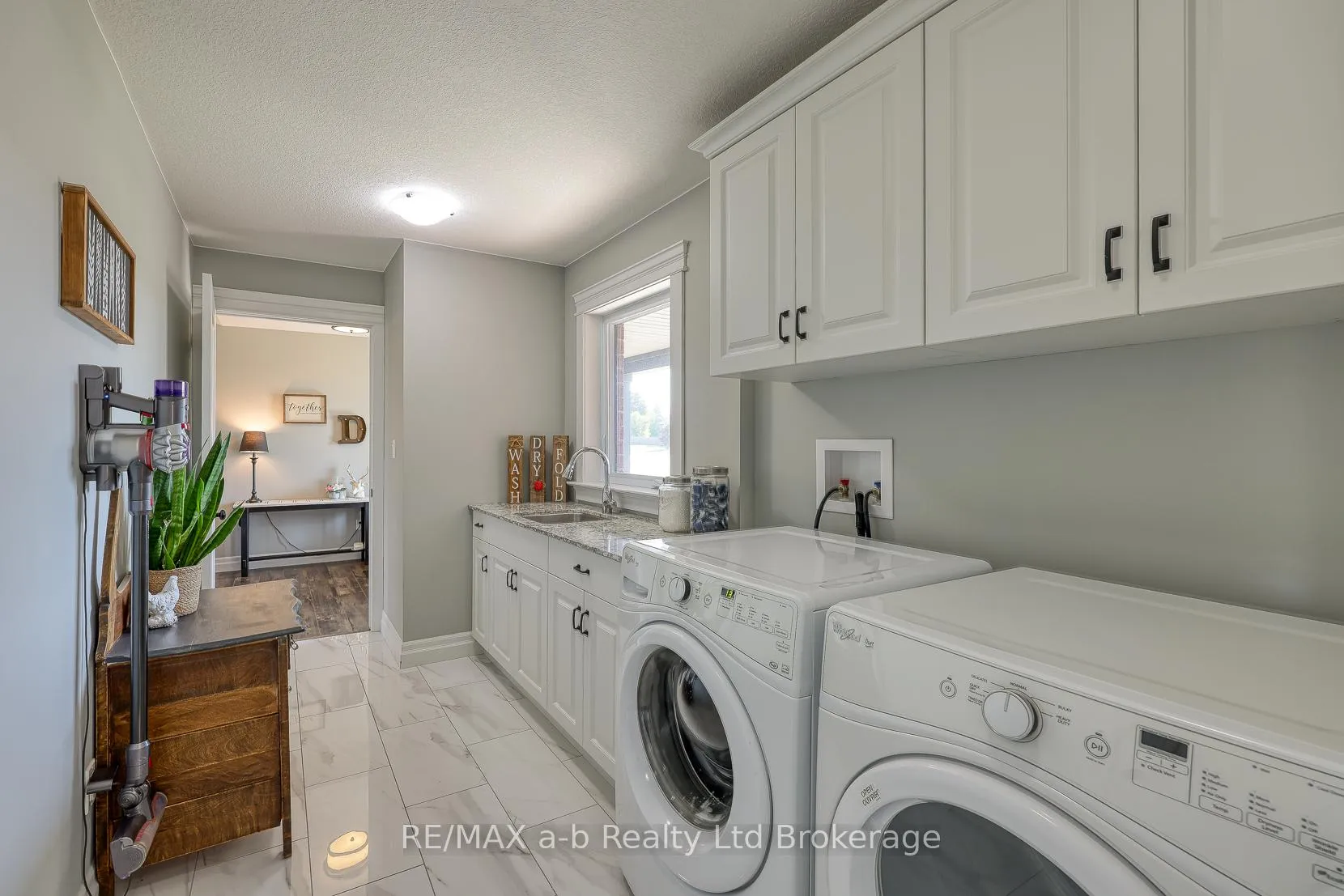 Photo 21 of 49286 Ashland Avenue, Malahide, Lyons — HOMEH