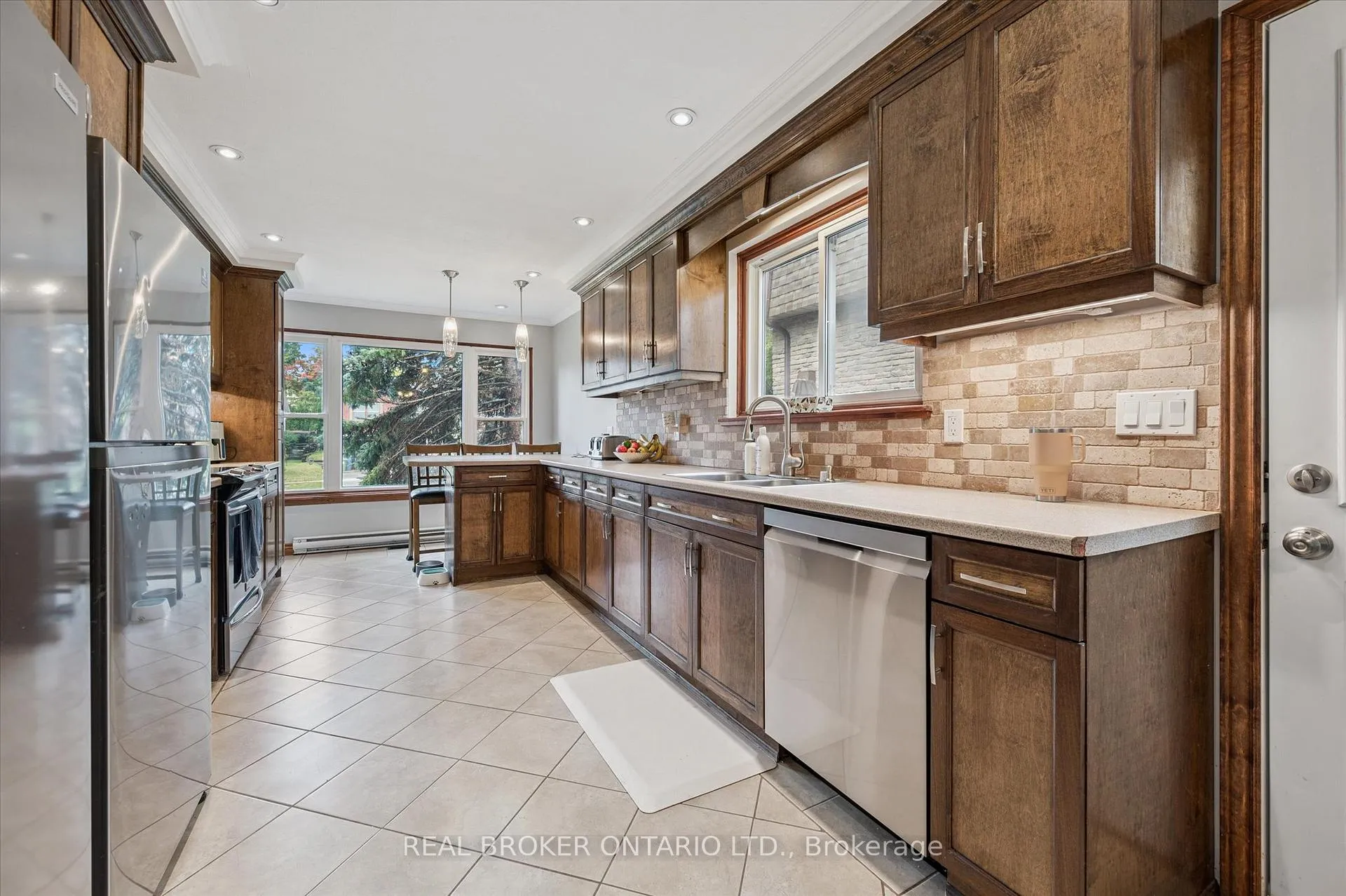 Photo 12 of 10 Northwood Crescent, Guelph, Willow West/Sugarbush/West Acres — HOMEH