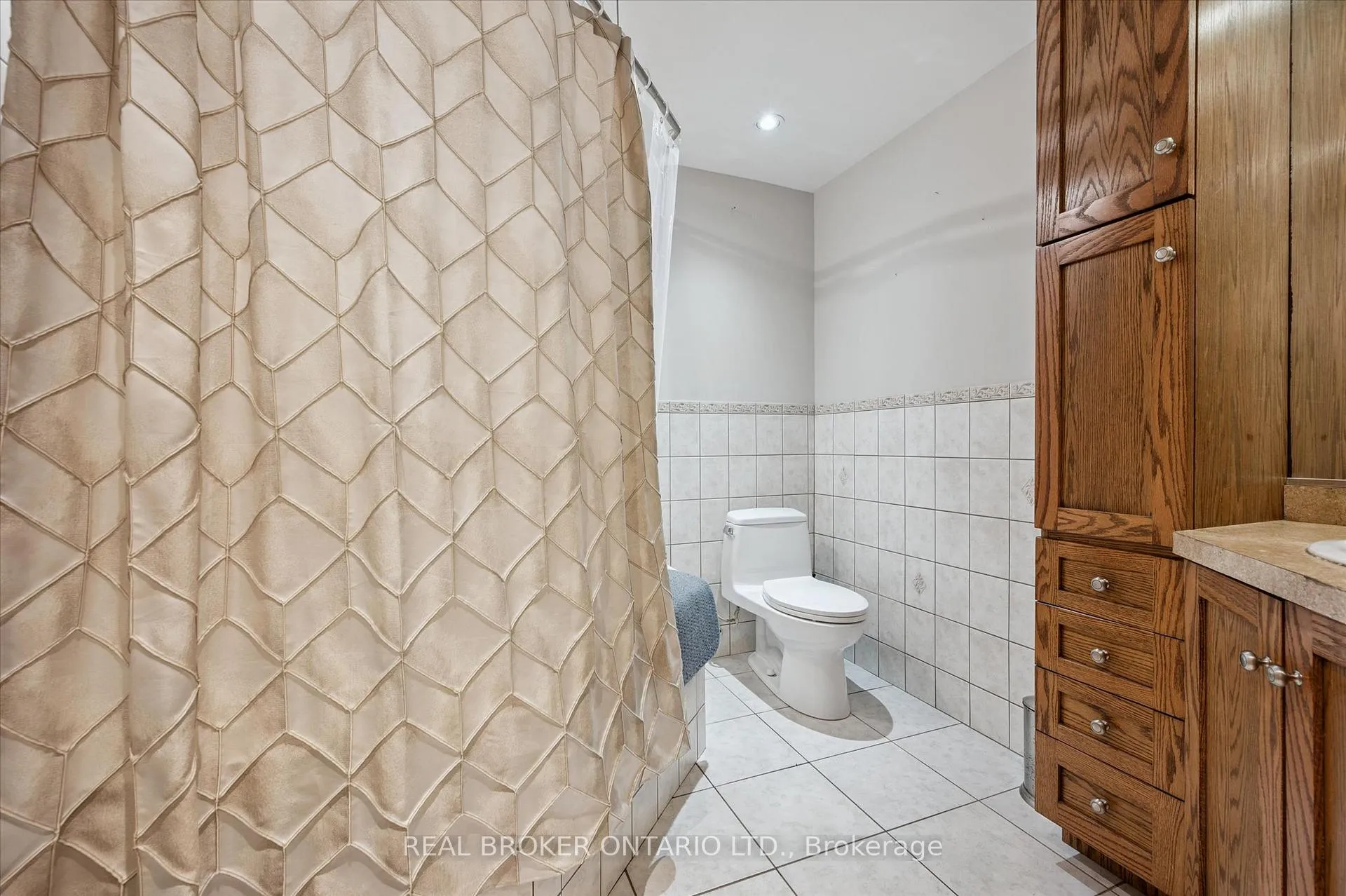 Photo 19 of 10 Northwood Crescent, Guelph, Willow West/Sugarbush/West Acres — HOMEH
