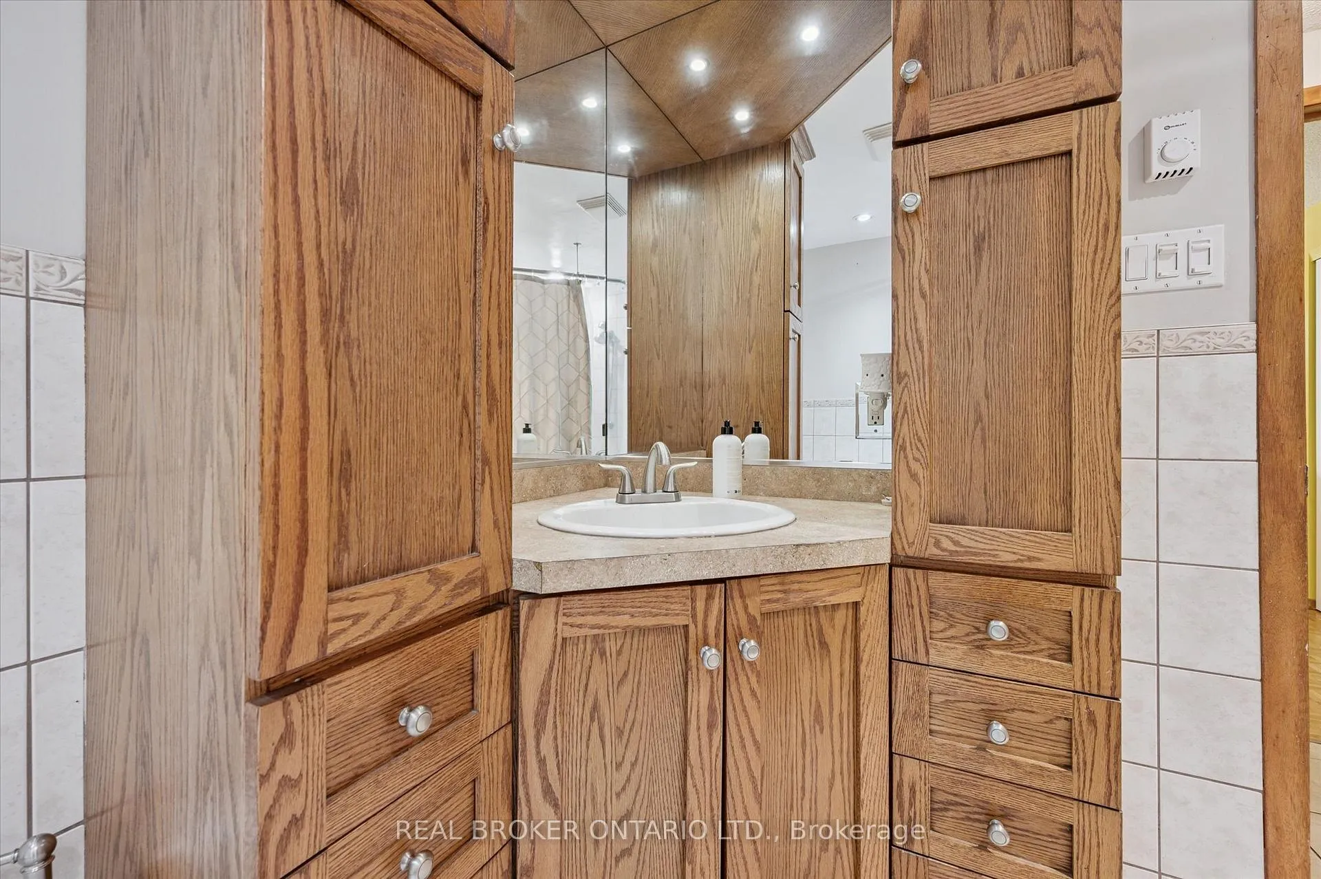 Photo 20 of 10 Northwood Crescent, Guelph, Willow West/Sugarbush/West Acres — HOMEH