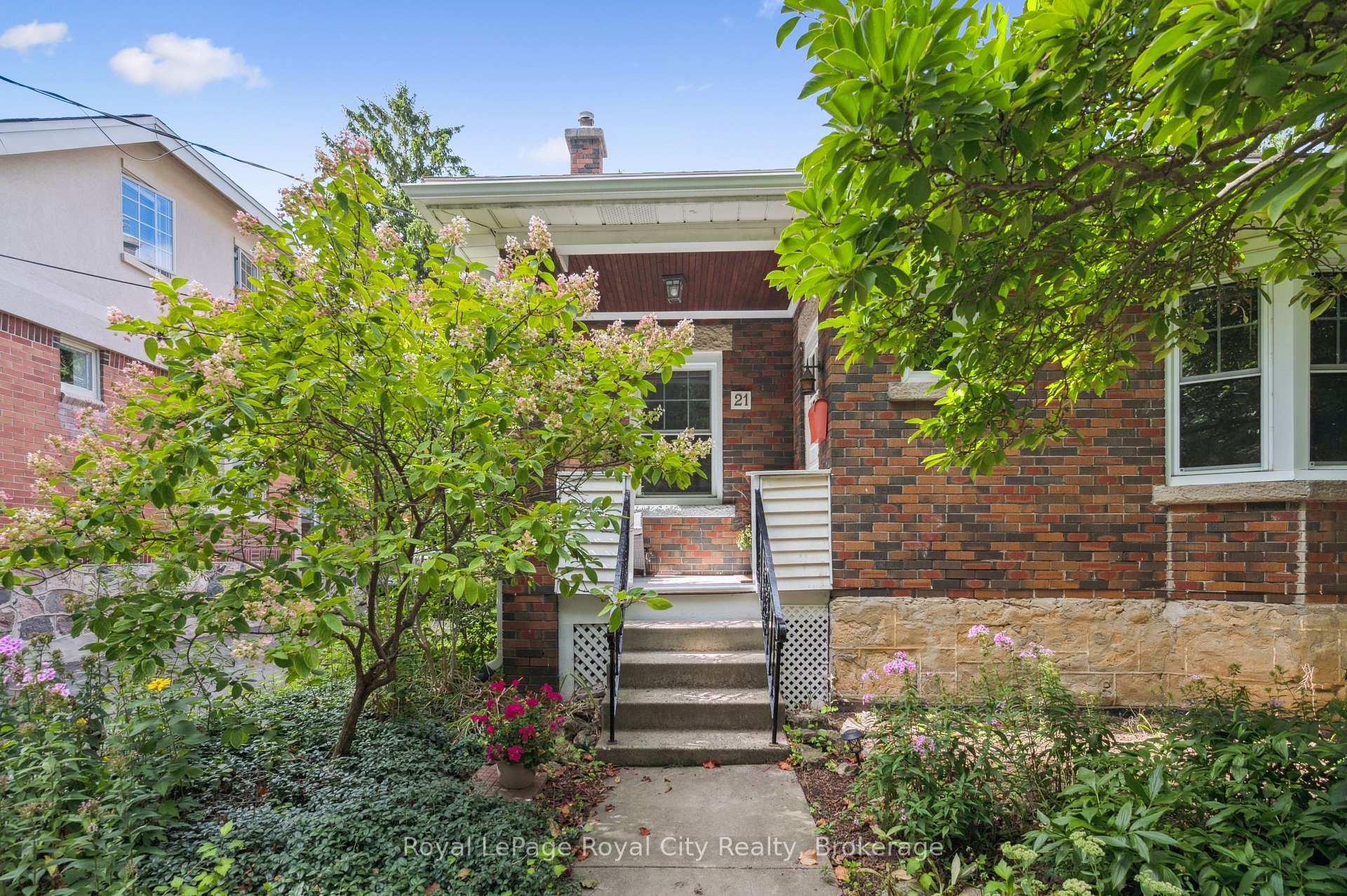 Photo 3 of 21 James Street W, Guelph, Dovercliffe Park/Old University — HOMEH