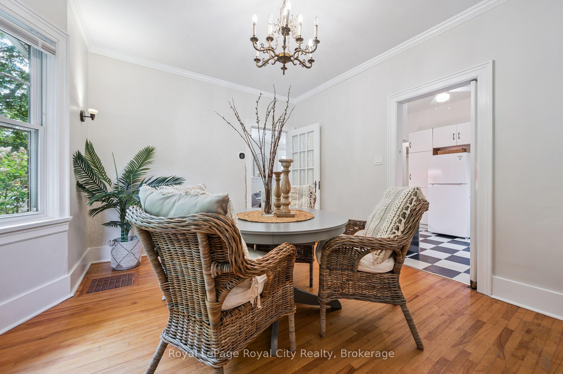 Photo 10 of 21 James Street W, Guelph, Dovercliffe Park/Old University — HOMEH