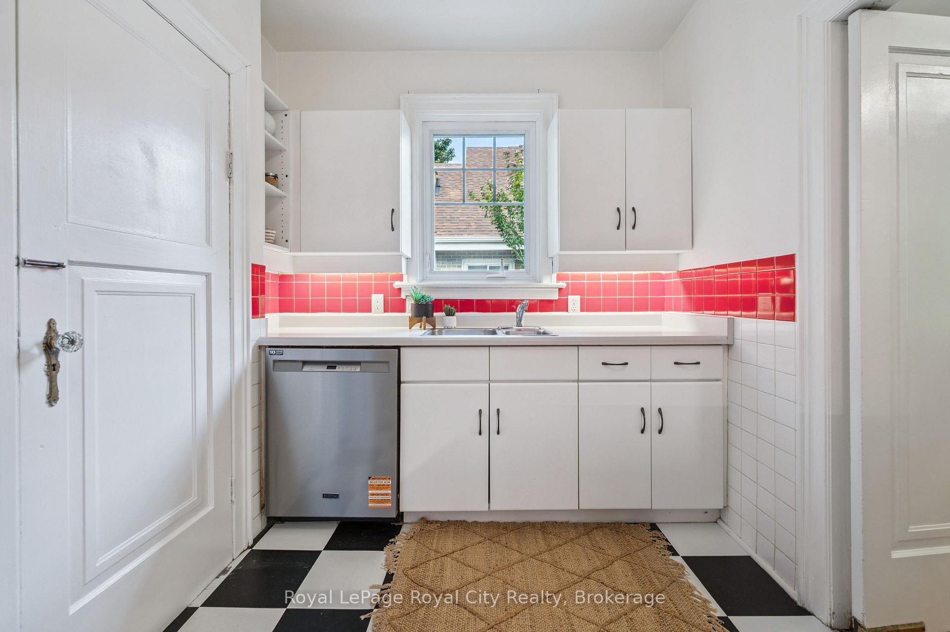 Photo 12 of 21 James Street W, Guelph, Dovercliffe Park/Old University — HOMEH