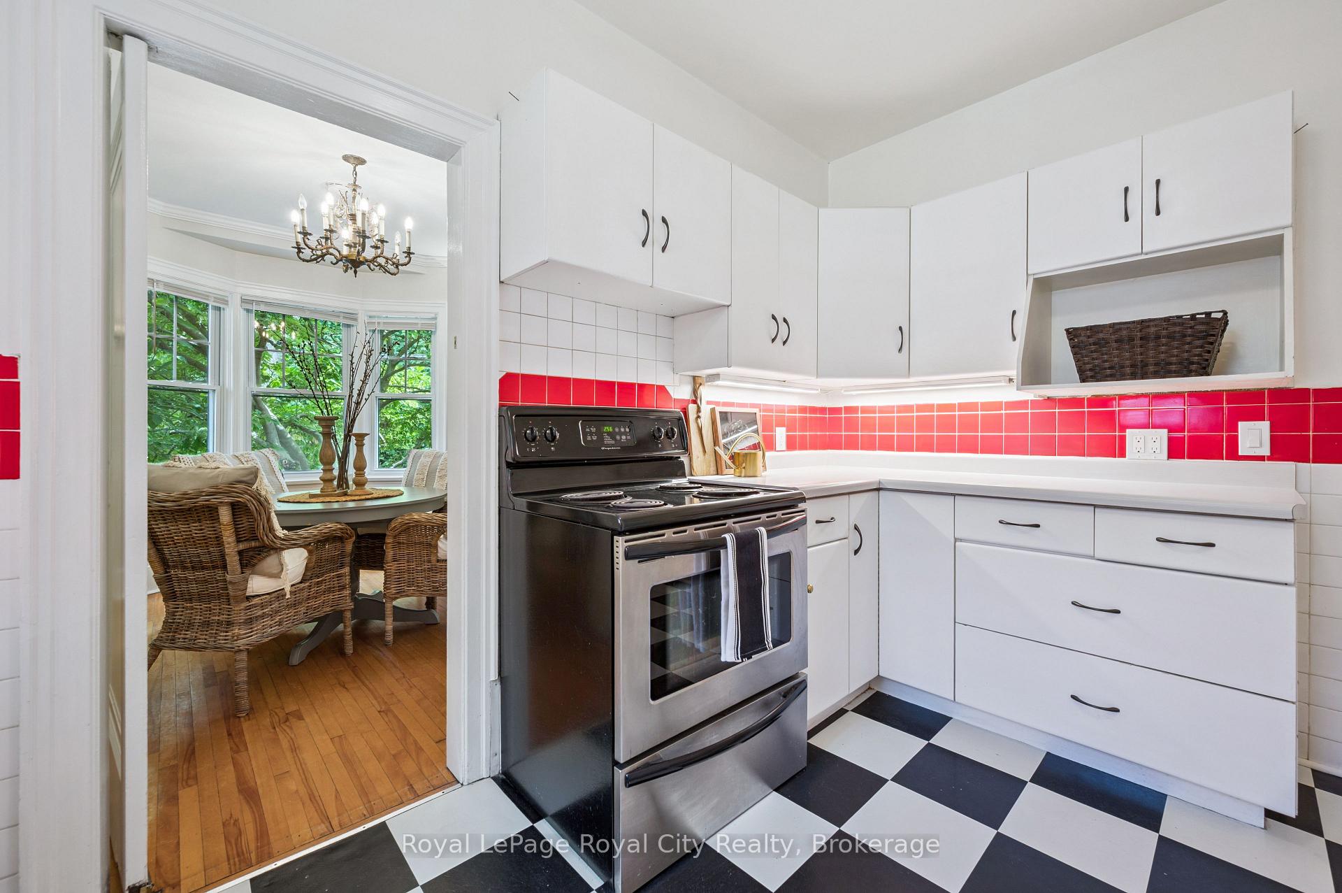 Photo 14 of 21 James Street W, Guelph, Dovercliffe Park/Old University — HOMEH
