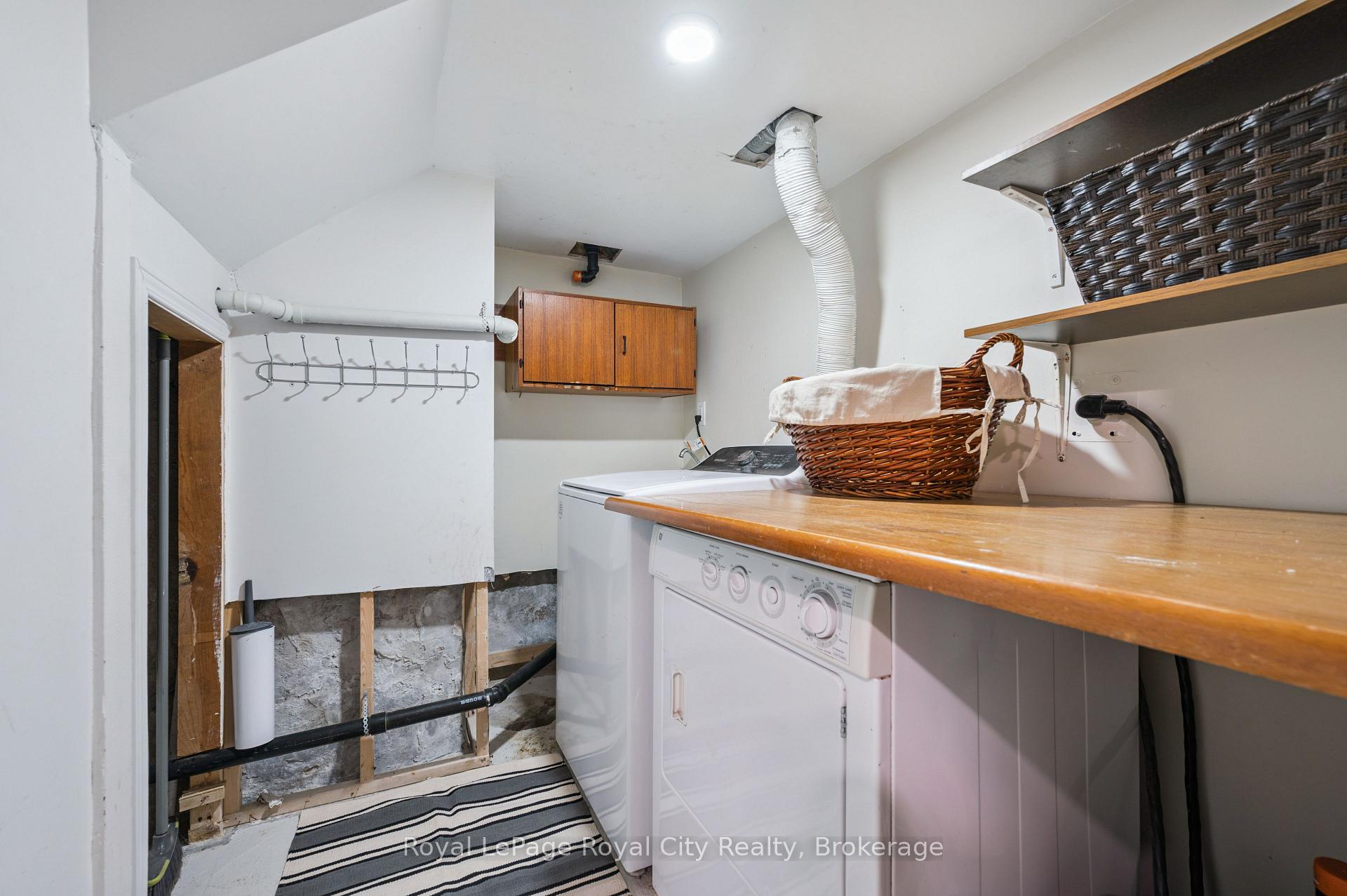 Photo 21 of 21 James Street W, Guelph, Dovercliffe Park/Old University — HOMEH