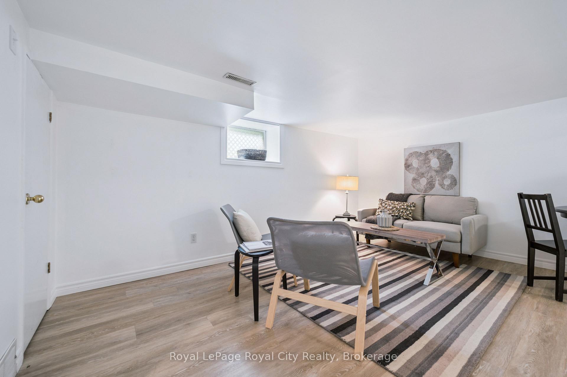 Photo 22 of 21 James Street W, Guelph, Dovercliffe Park/Old University — HOMEH
