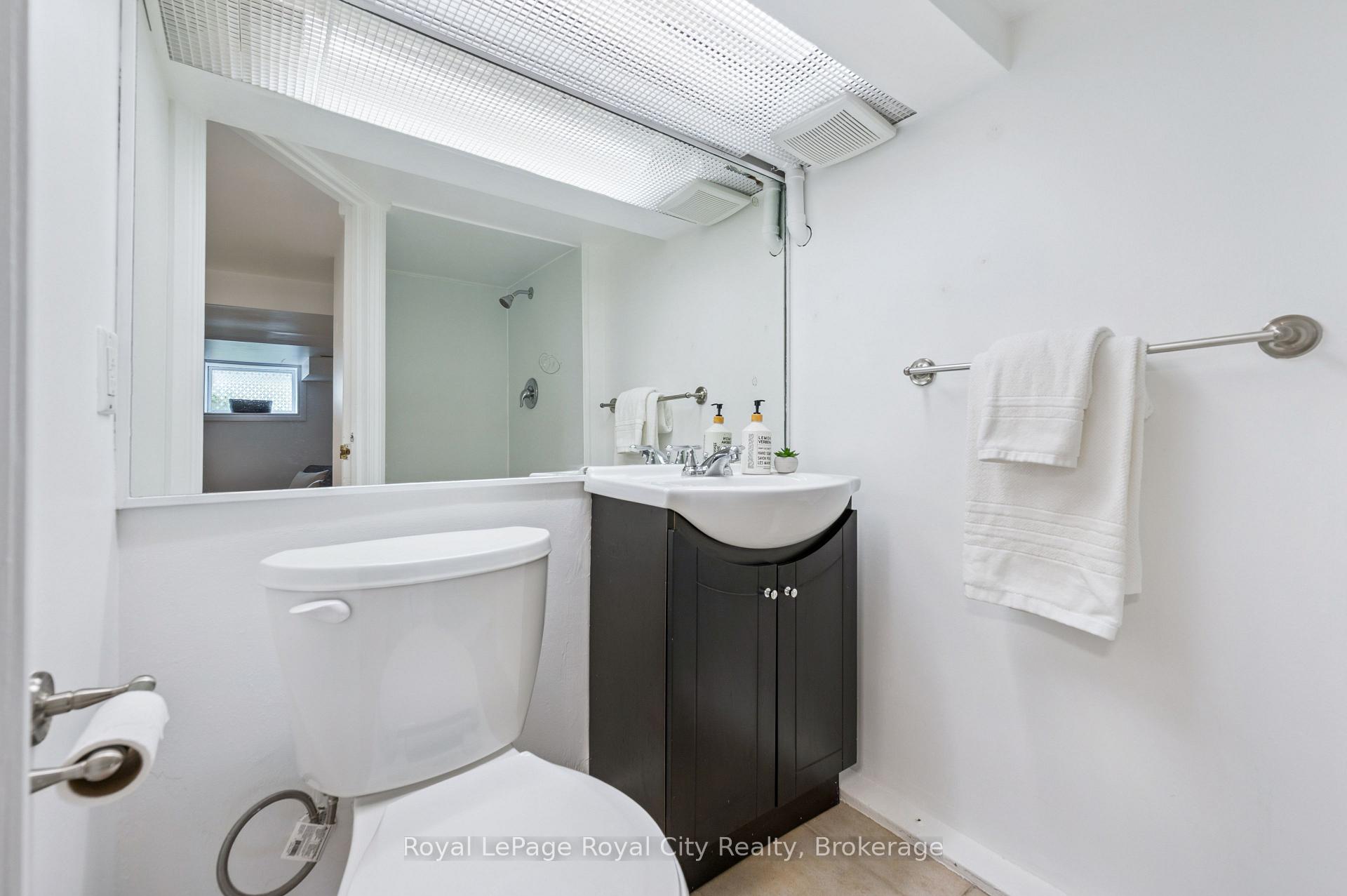 Photo 30 of 21 James Street W, Guelph, Dovercliffe Park/Old University — HOMEH