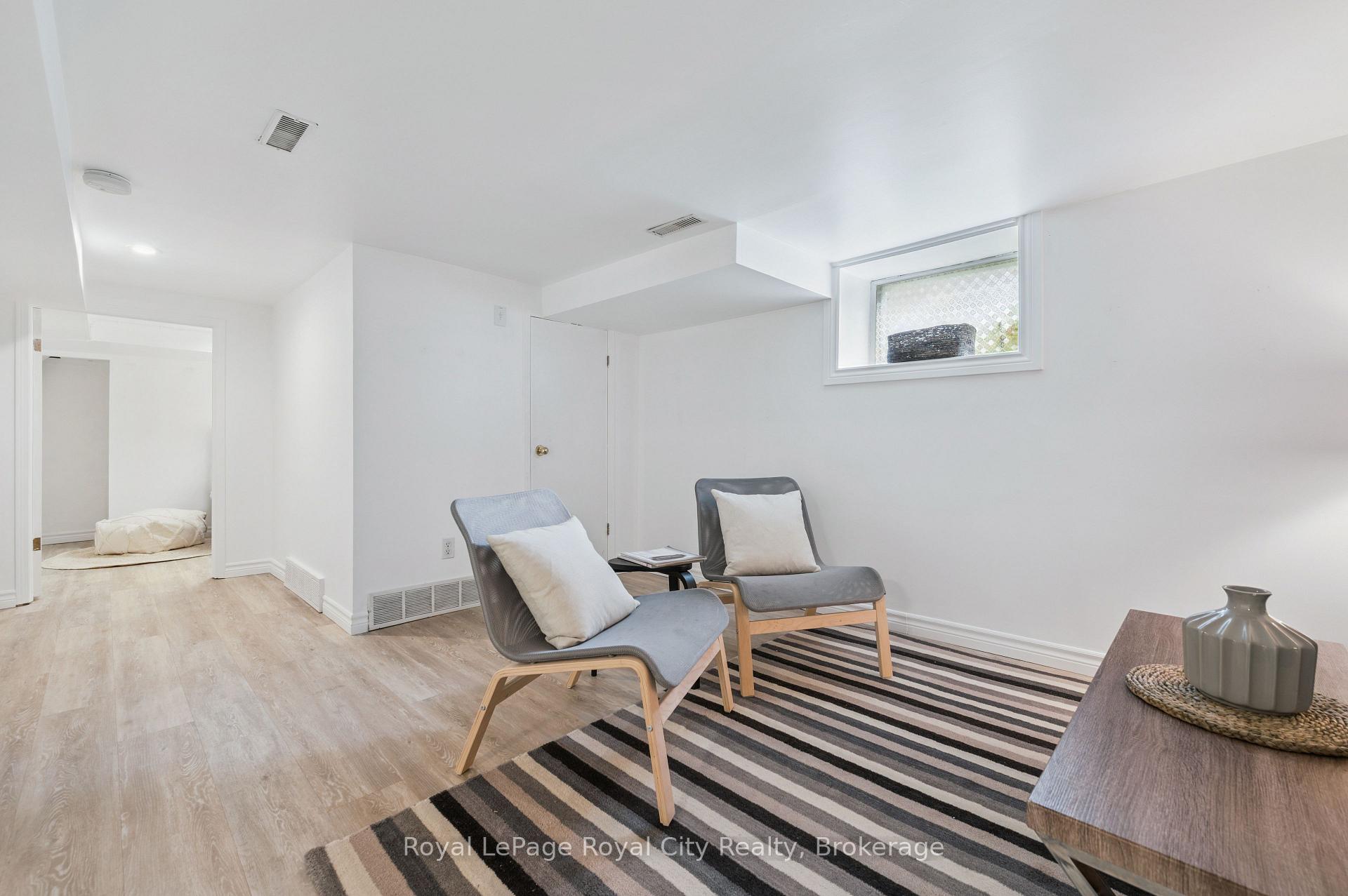 Photo 31 of 21 James Street W, Guelph, Dovercliffe Park/Old University — HOMEH