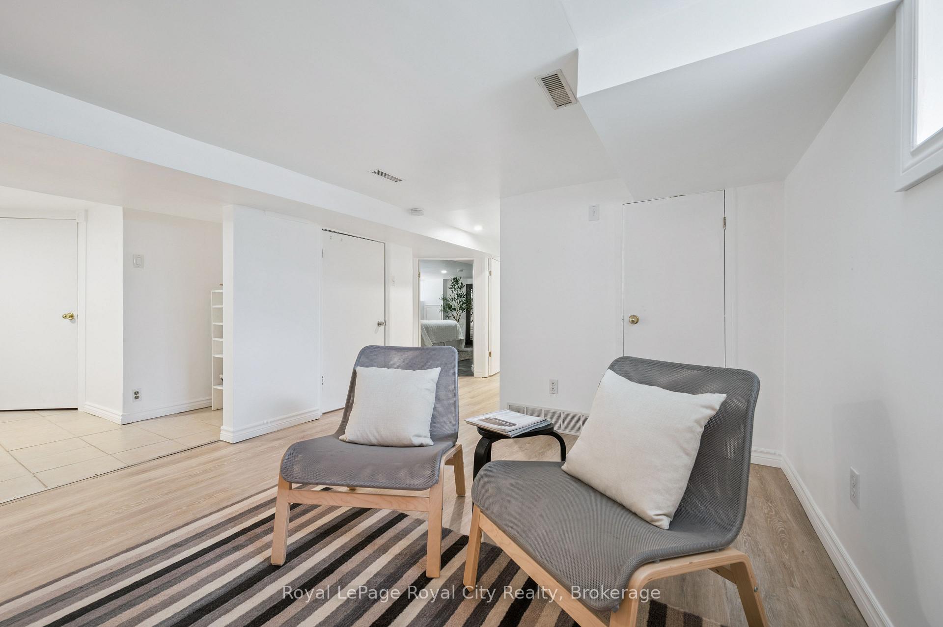 Photo 32 of 21 James Street W, Guelph, Dovercliffe Park/Old University — HOMEH