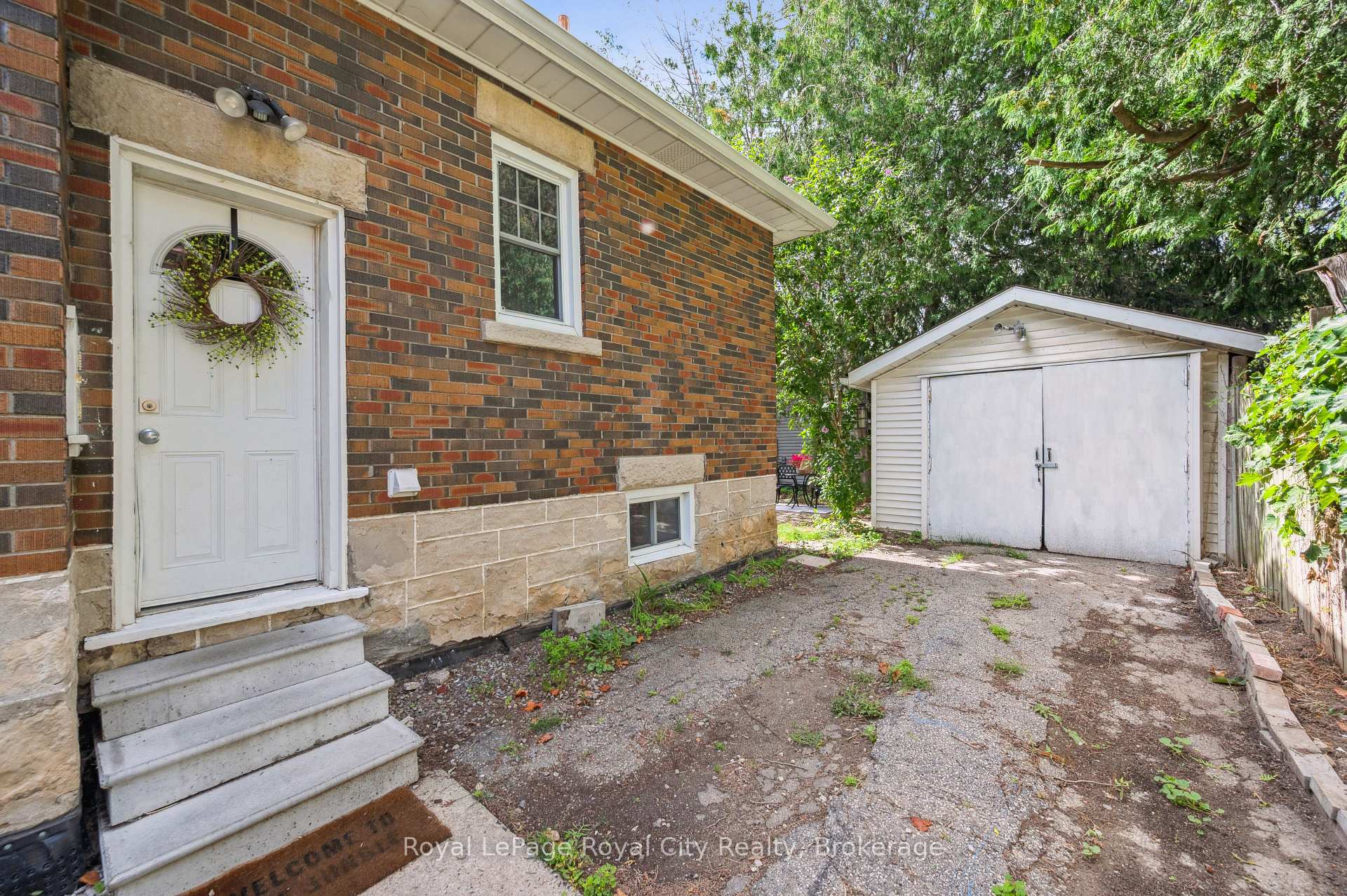 Photo 35 of 21 James Street W, Guelph, Dovercliffe Park/Old University — HOMEH