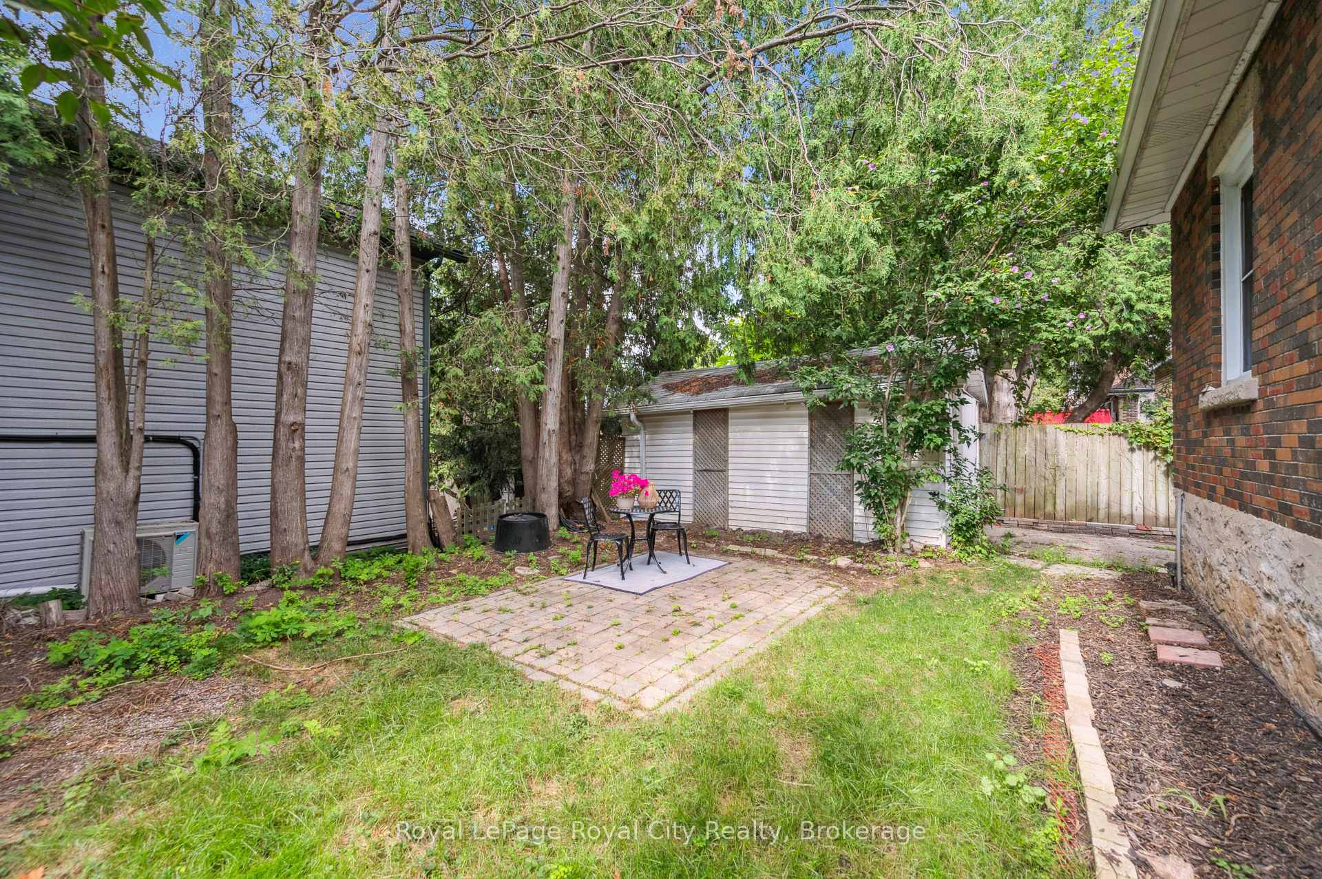 Photo 39 of 21 James Street W, Guelph, Dovercliffe Park/Old University — HOMEH