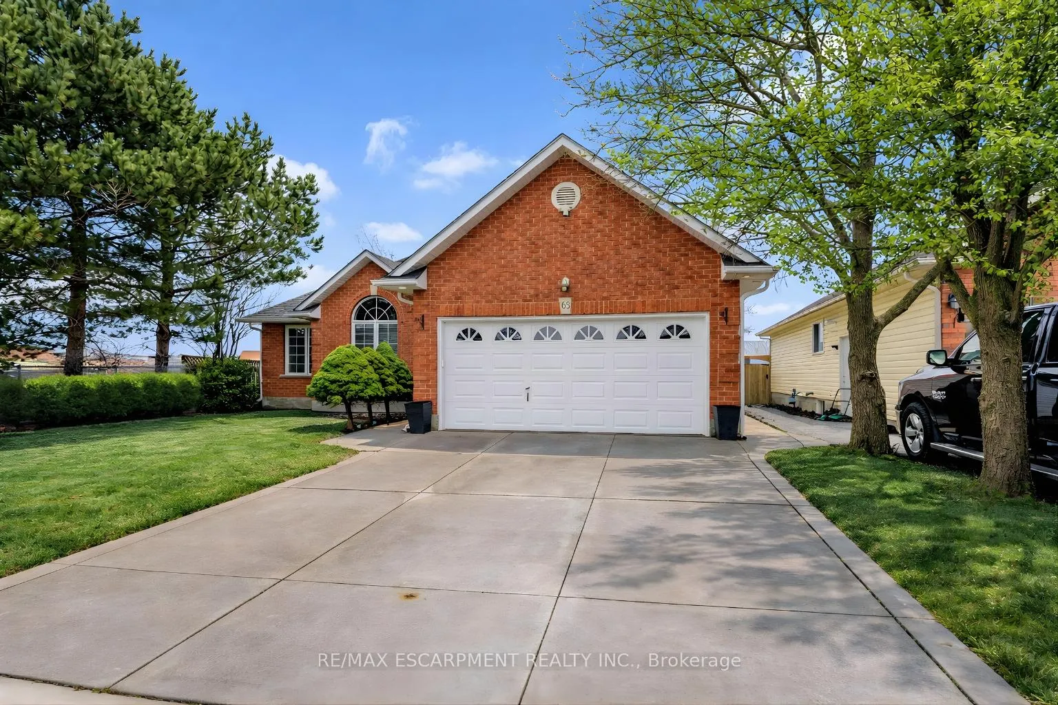 Front of 65 Thistlemoor Drive