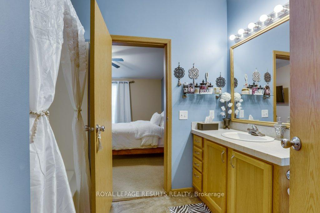 Photo 14 of Unit 35, 33 Pitt Street, Bayham, Port Burwell — HOMEH