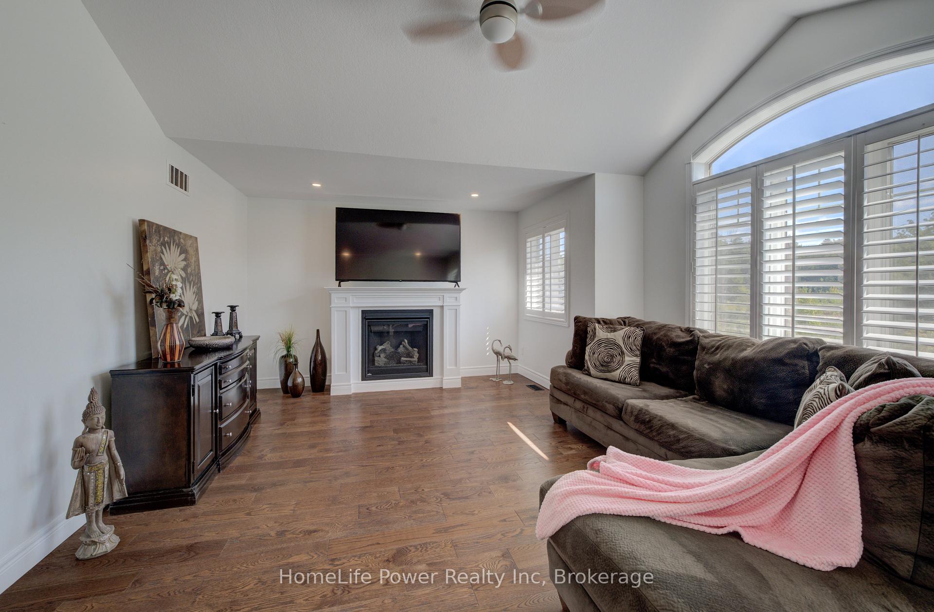 Photo 26 of 113 Dallan Drive, Guelph, Pineridge/Westminster Woods — HOMEH