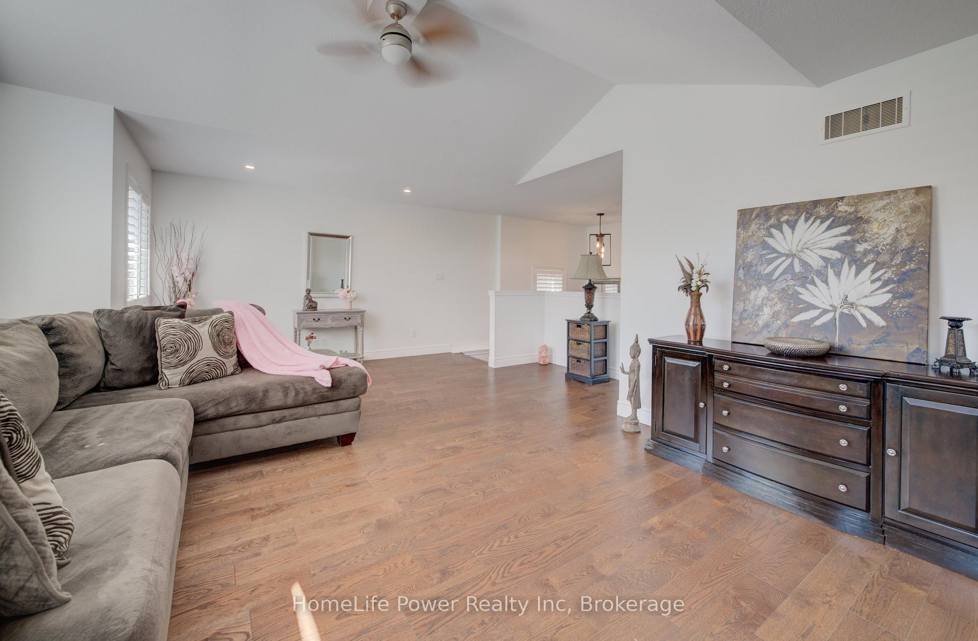 Photo 27 of 113 Dallan Drive, Guelph, Pineridge/Westminster Woods — HOMEH