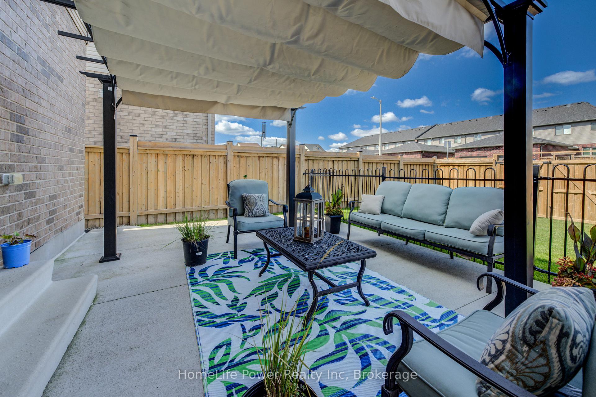 Photo 44 of 113 Dallan Drive, Guelph, Pineridge/Westminster Woods — HOMEH