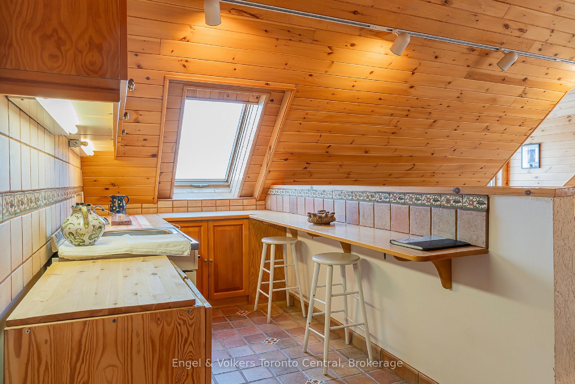 Photo 16 of 496083 Grey Road 2, Blue Mountains — HOMEH
