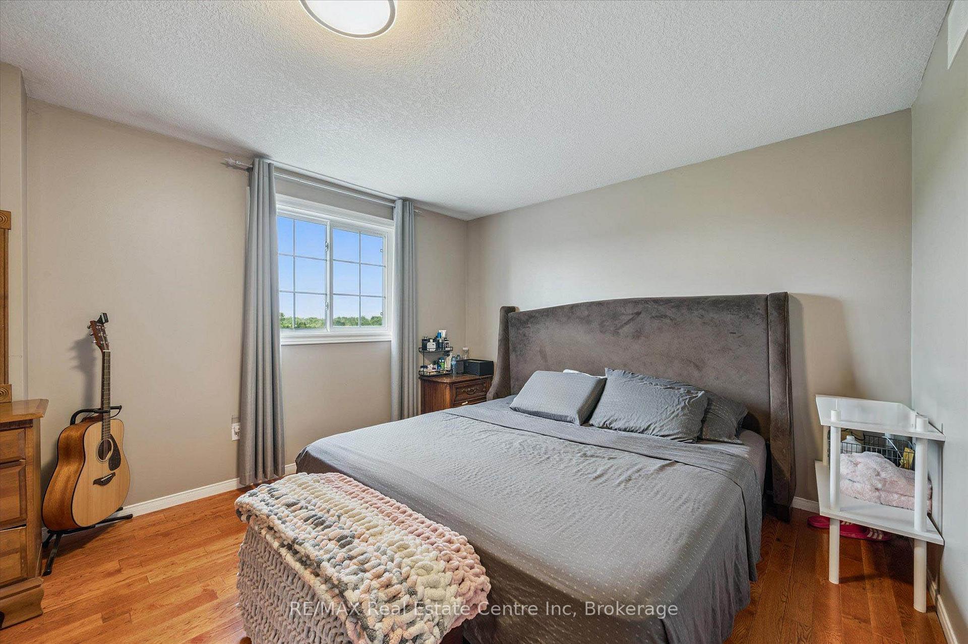 Photo 8 of 161 Stephanie Drive, Guelph, Willow West/Sugarbush/West Acres — HOMEH