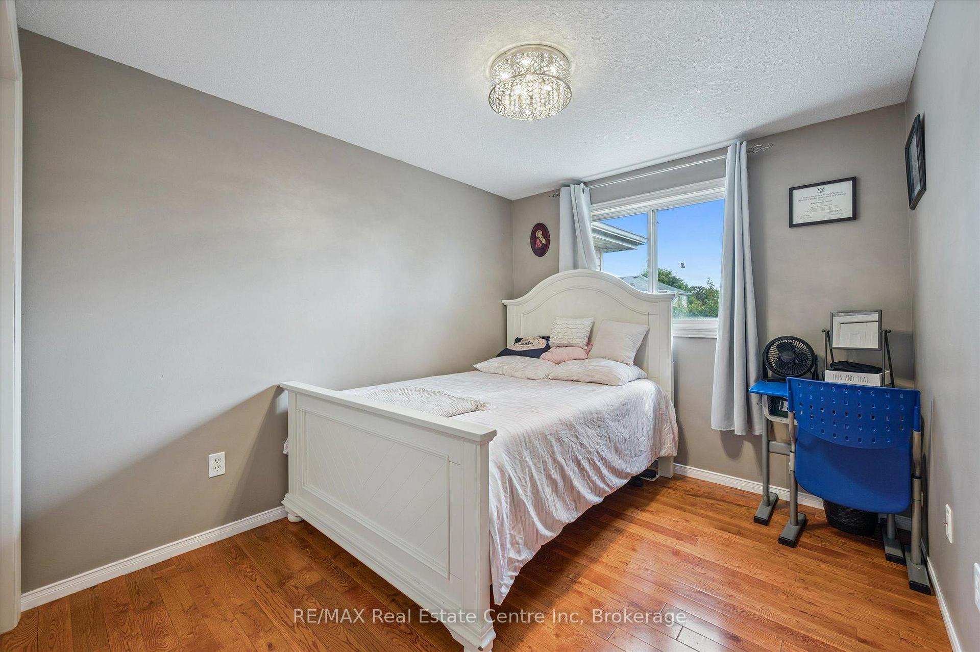 Photo 10 of 161 Stephanie Drive, Guelph, Willow West/Sugarbush/West Acres — HOMEH