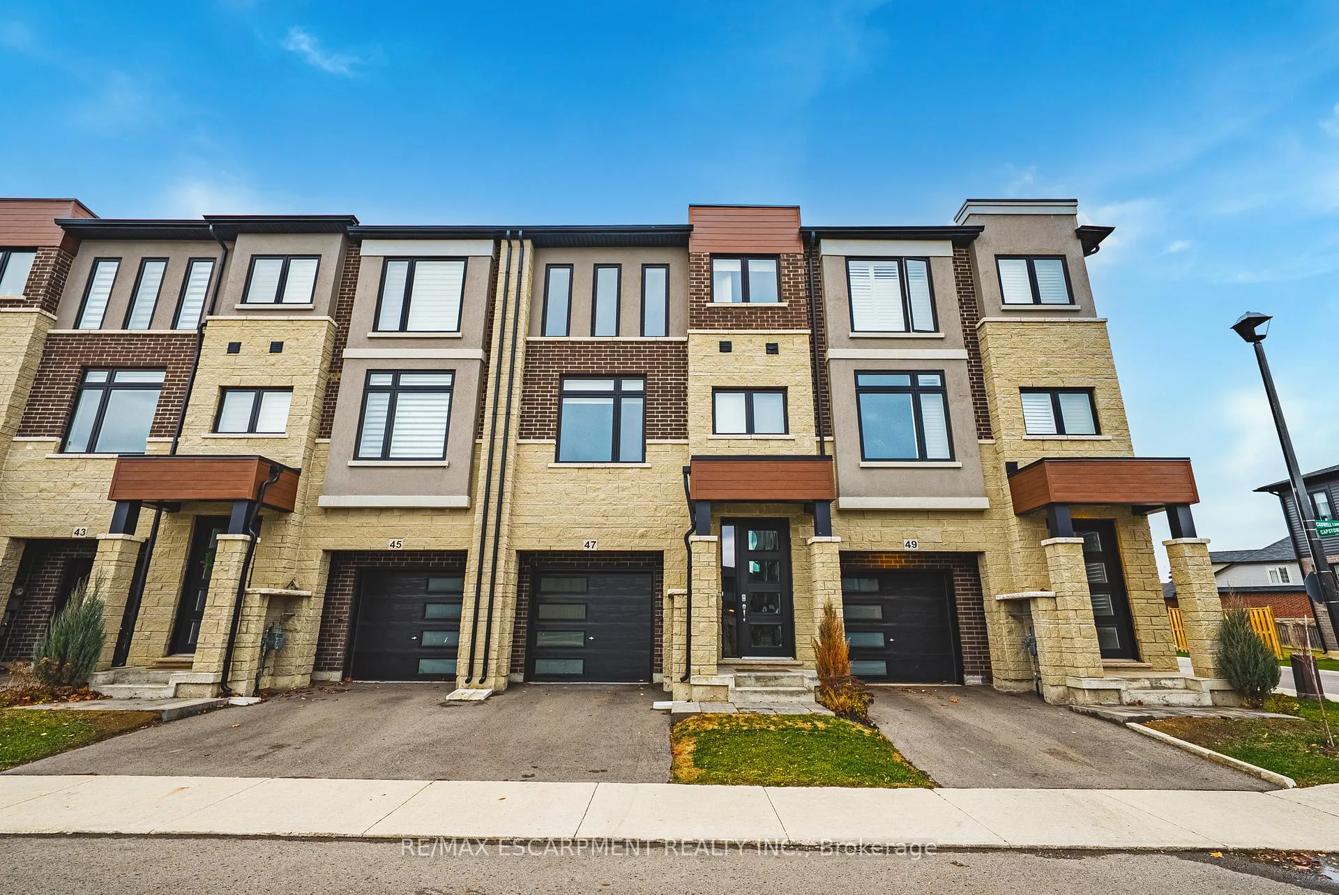 Photo 1 of 47 Cadwell Lane, Hamilton, Mountview — HOMEH