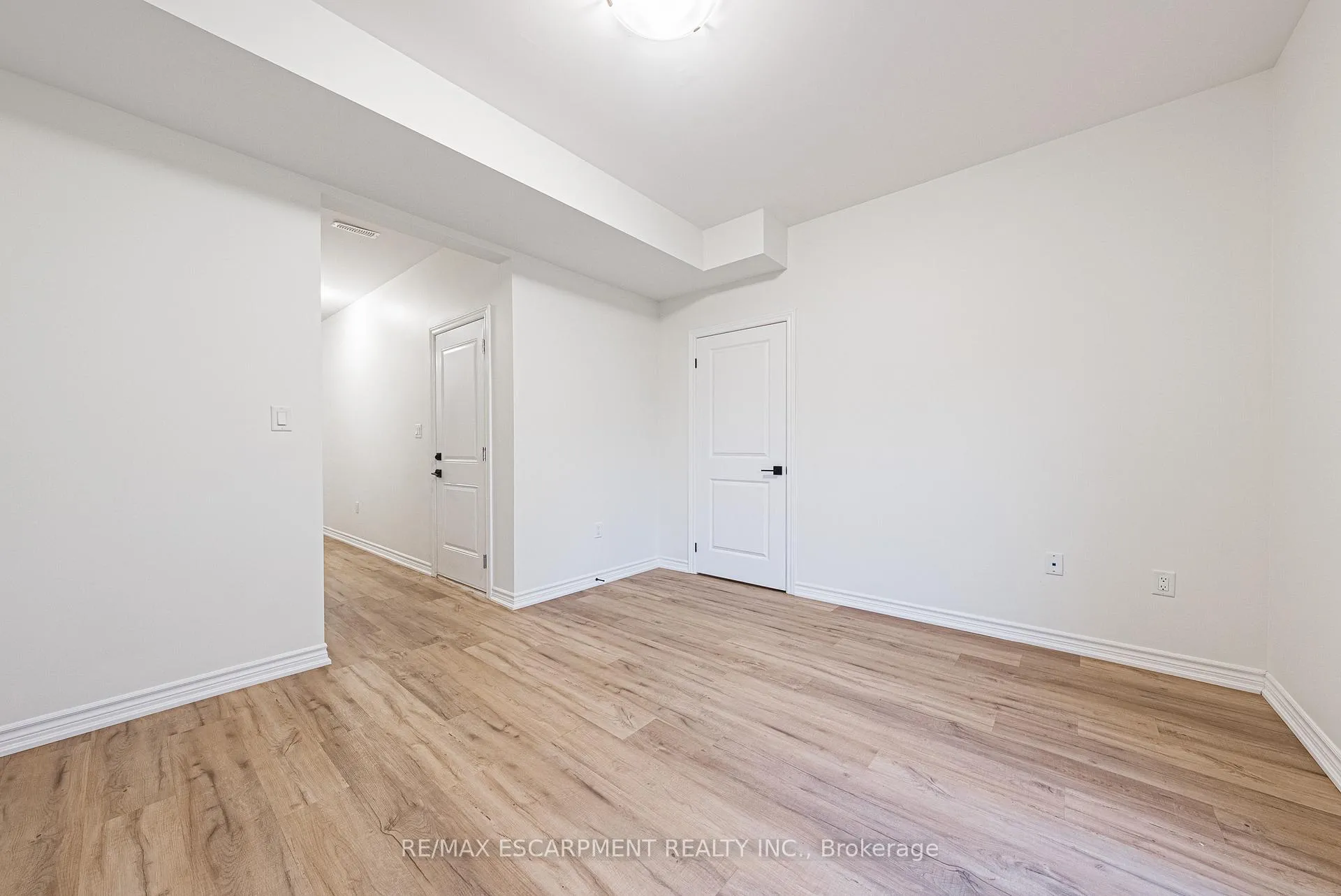 Photo 5 of 47 Cadwell Lane, Hamilton, Mountview — HOMEH
