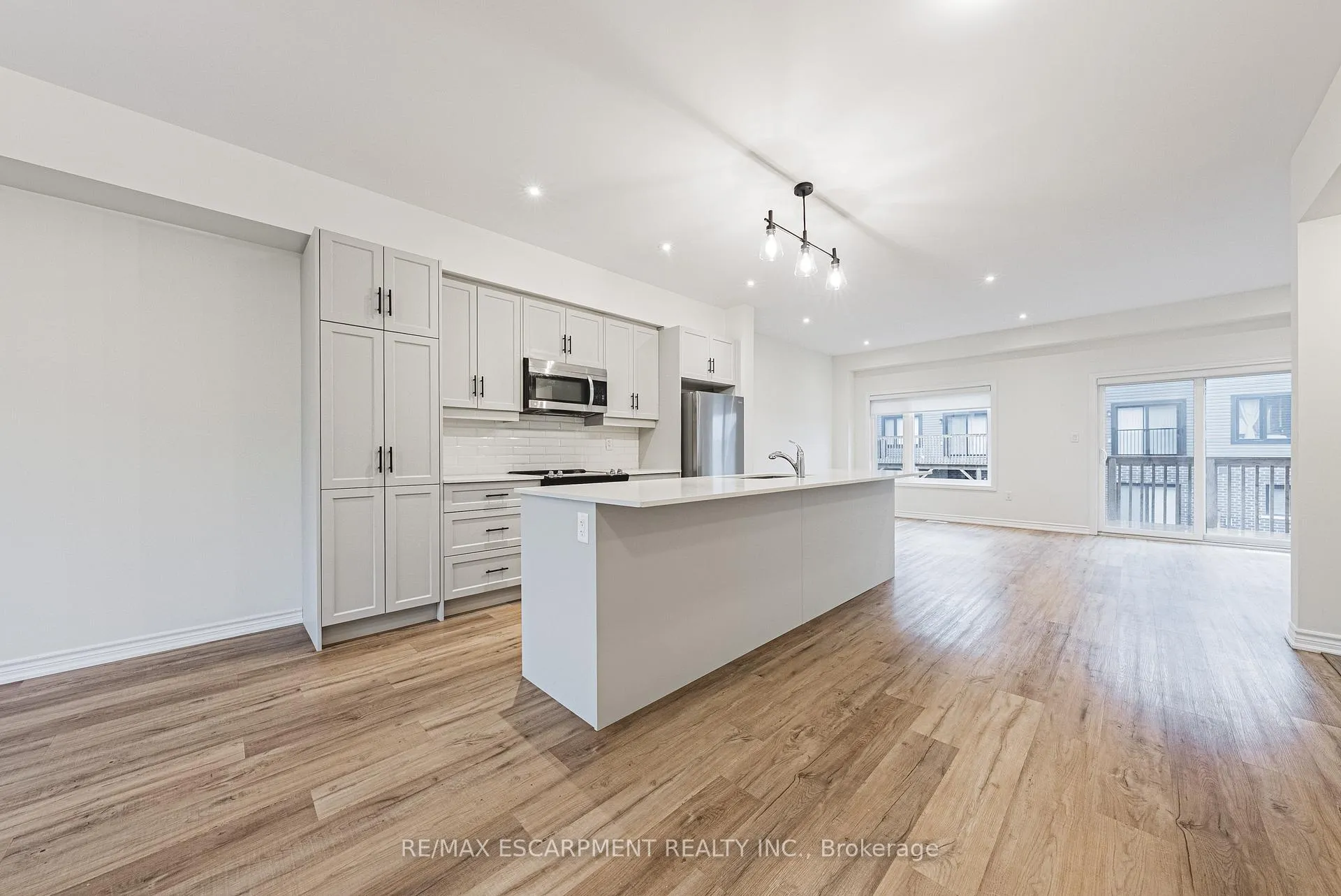 Photo 7 of 47 Cadwell Lane, Hamilton, Mountview — HOMEH
