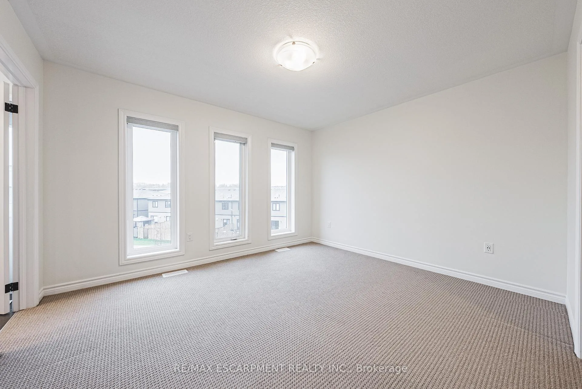 Photo 14 of 47 Cadwell Lane, Hamilton, Mountview — HOMEH