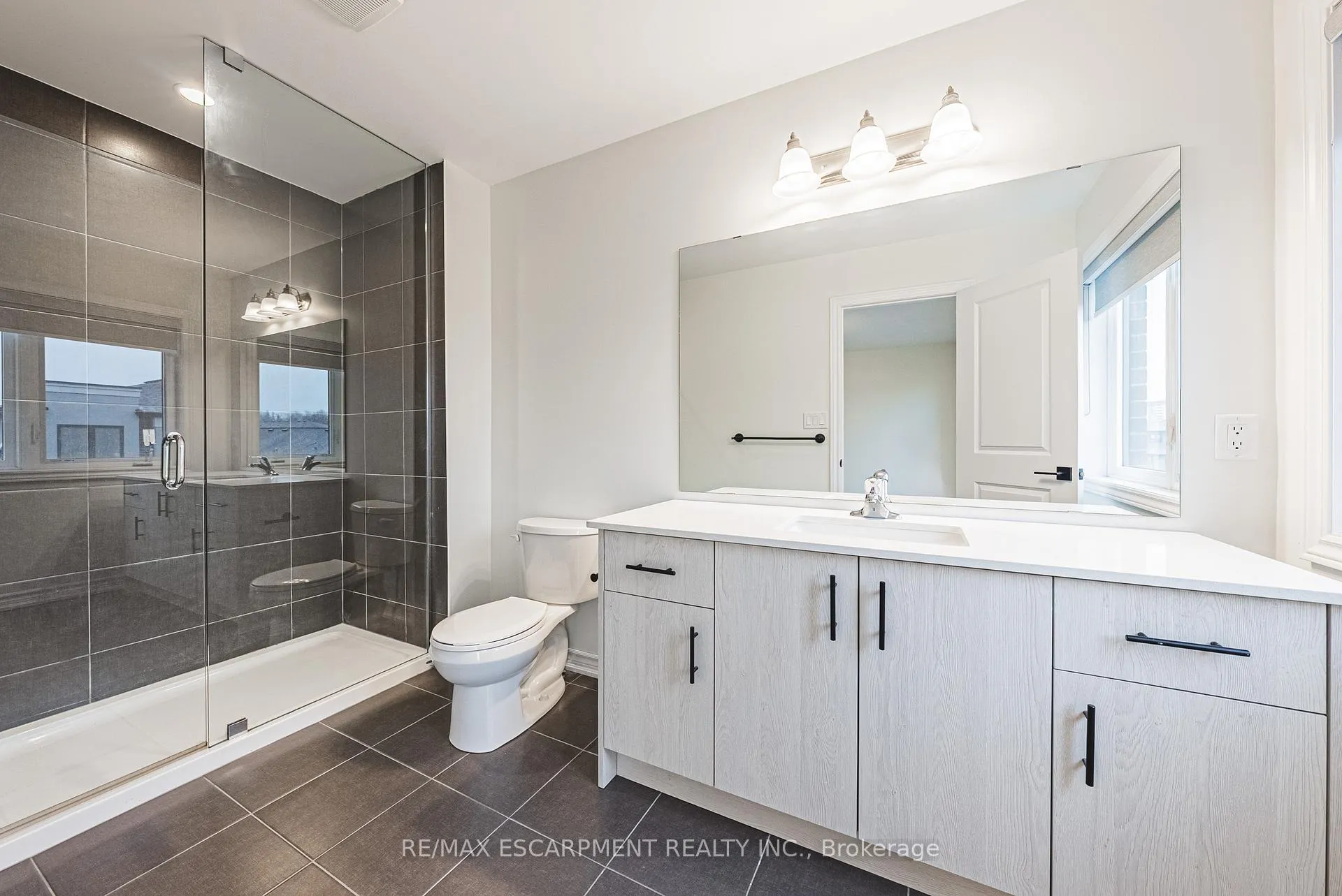 Photo 15 of 47 Cadwell Lane, Hamilton, Mountview — HOMEH