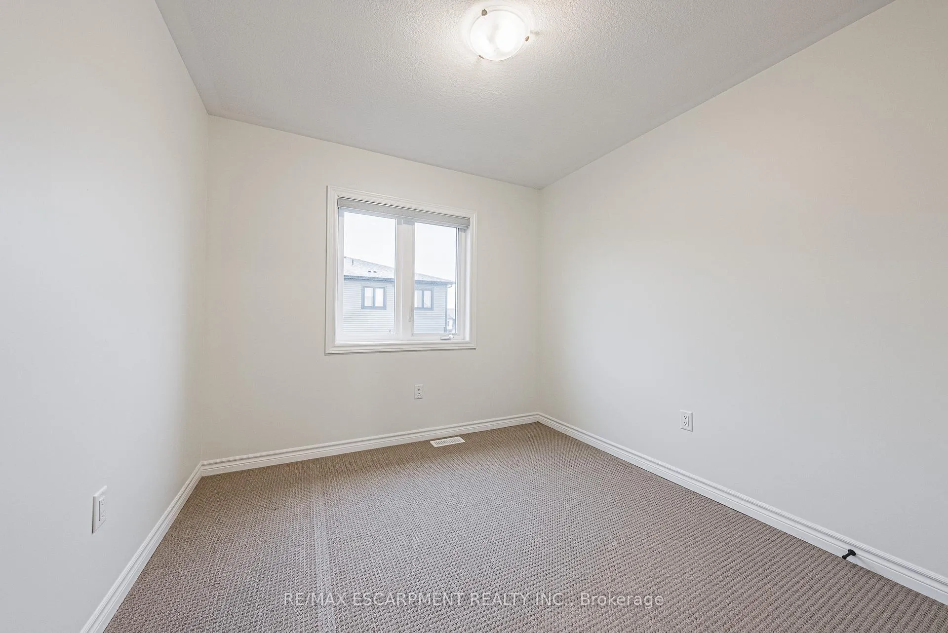 Photo 16 of 47 Cadwell Lane, Hamilton, Mountview — HOMEH