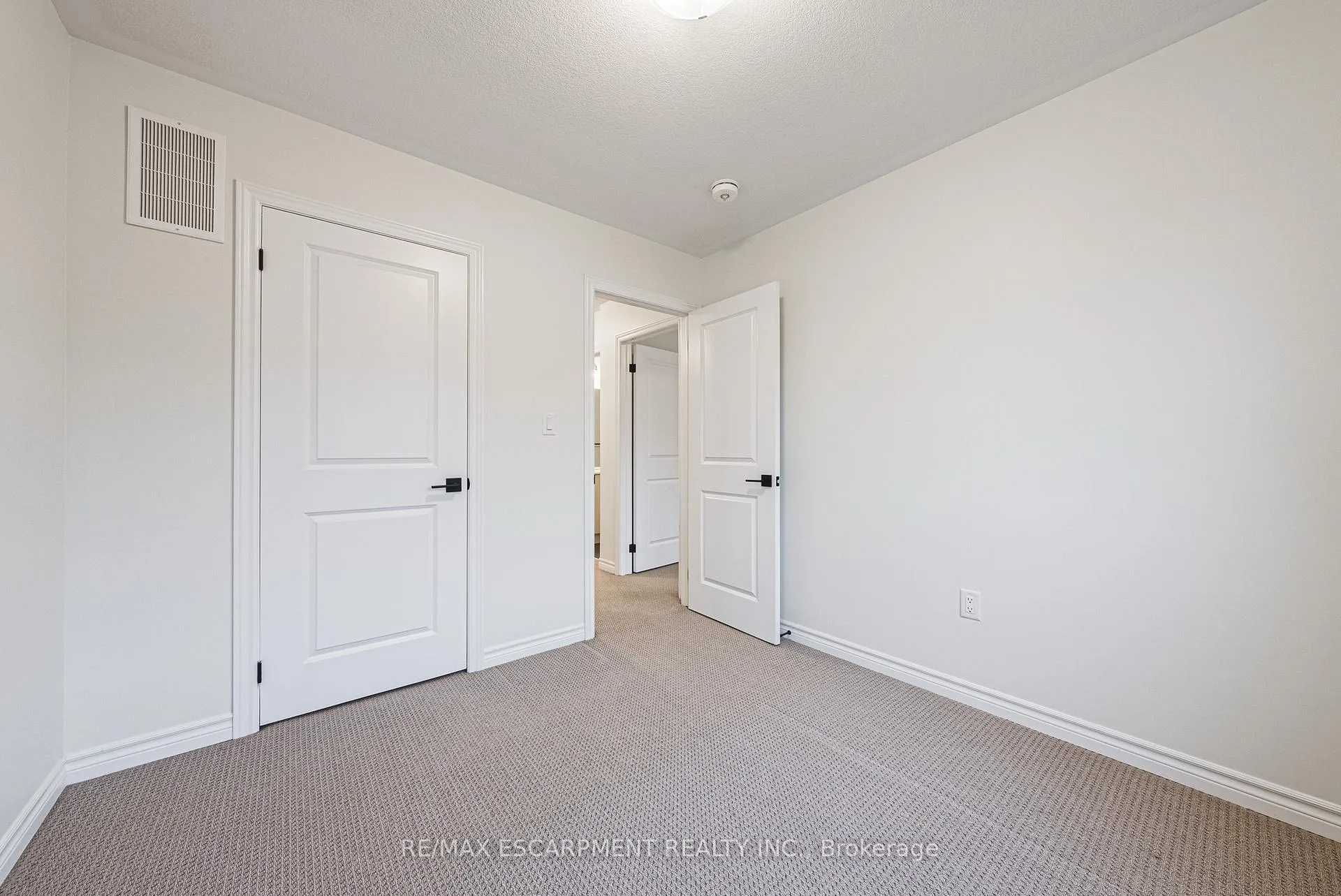 Photo 17 of 47 Cadwell Lane, Hamilton, Mountview — HOMEH