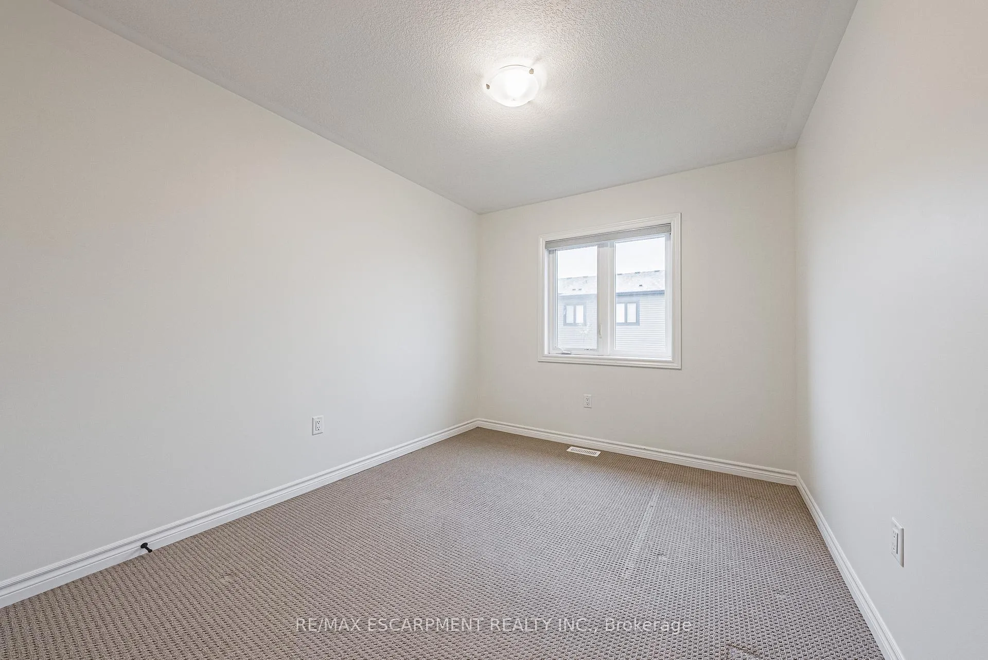Photo 18 of 47 Cadwell Lane, Hamilton, Mountview — HOMEH