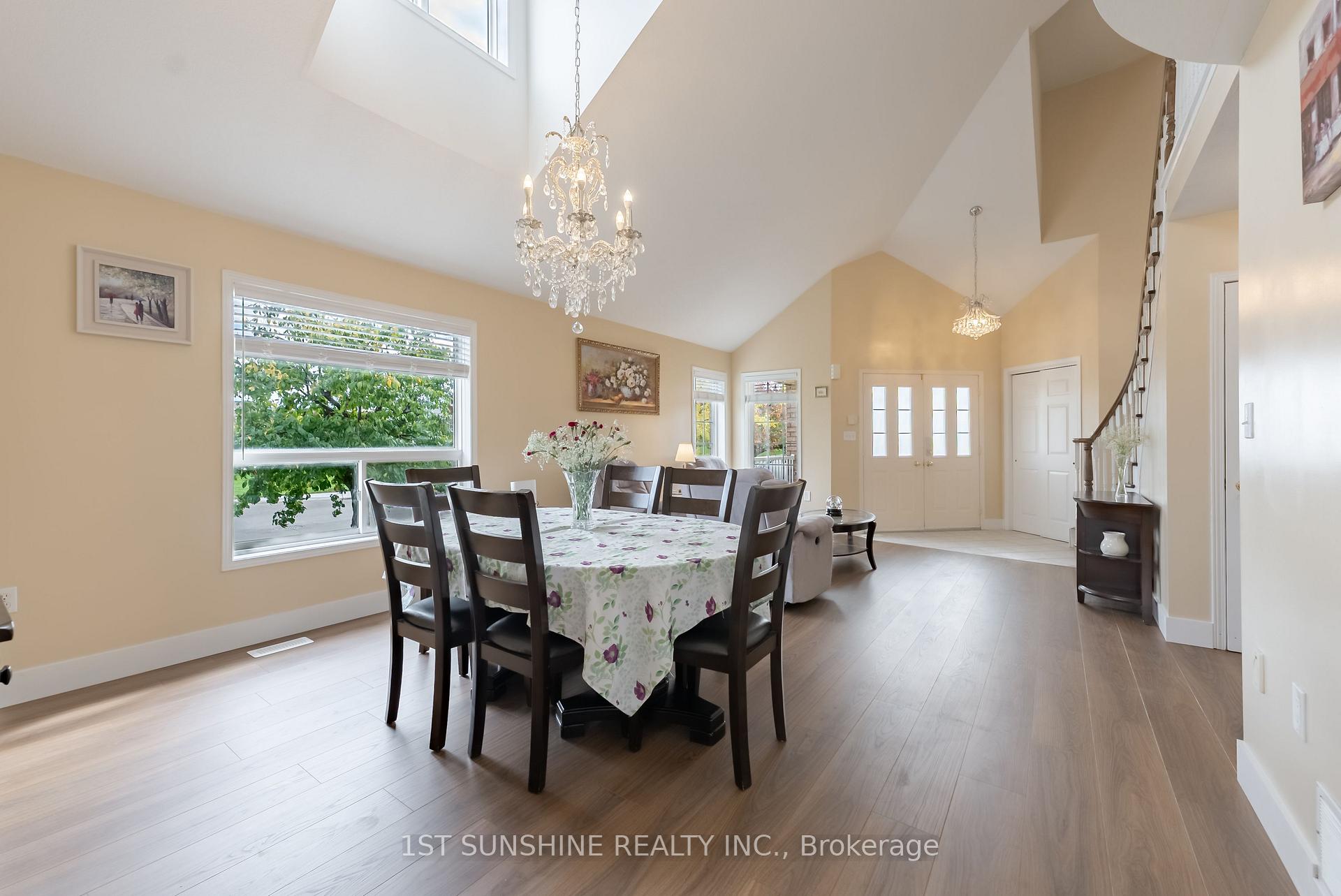 Photo 10 of 263 Hepburn Crescent, Hamilton, Mountview — HOMEH