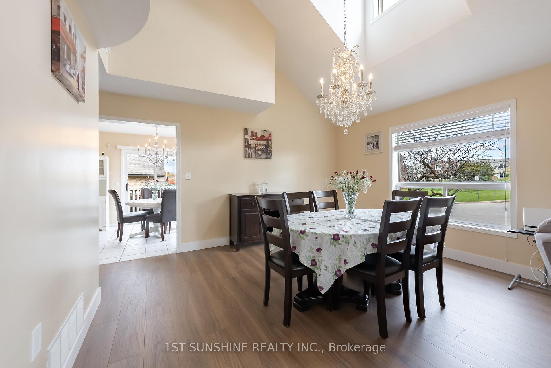 Photo 16 of 263 Hepburn Crescent, Hamilton, Mountview — HOMEH