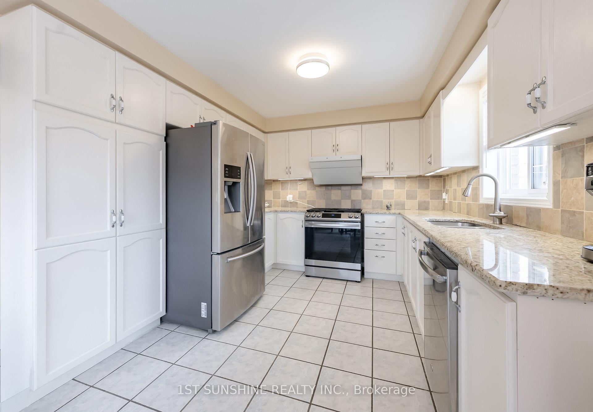 Photo 19 of 263 Hepburn Crescent, Hamilton, Mountview — HOMEH