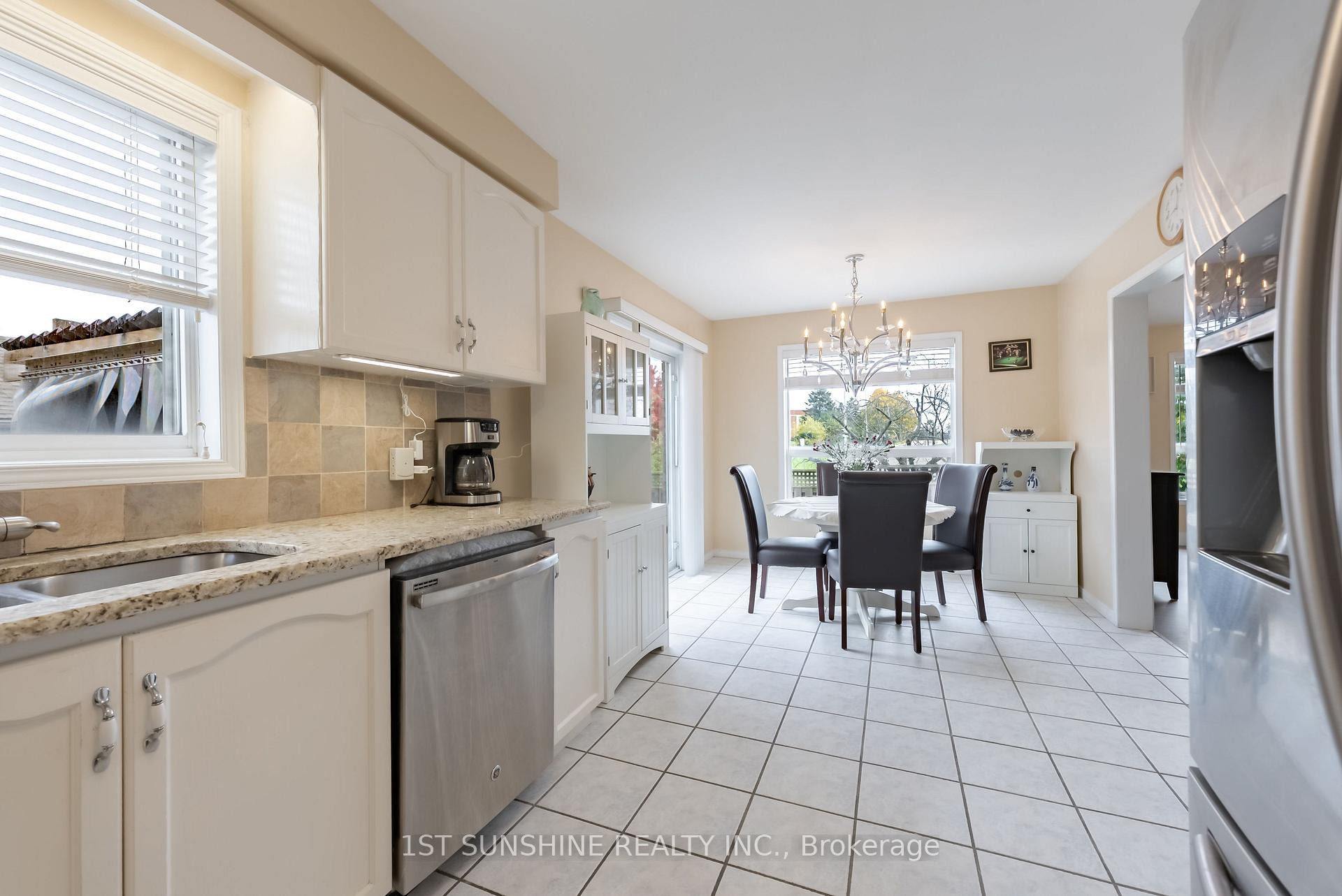 Photo 20 of 263 Hepburn Crescent, Hamilton, Mountview — HOMEH