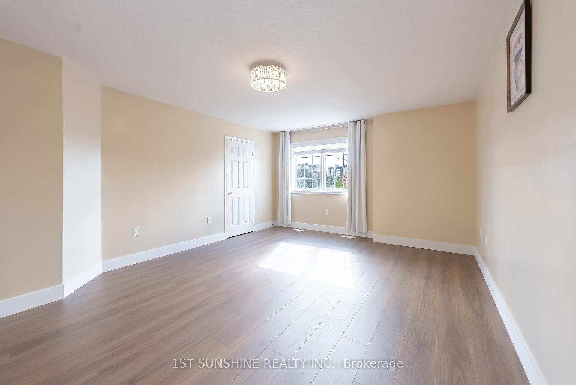 Photo 27 of 263 Hepburn Crescent, Hamilton, Mountview — HOMEH