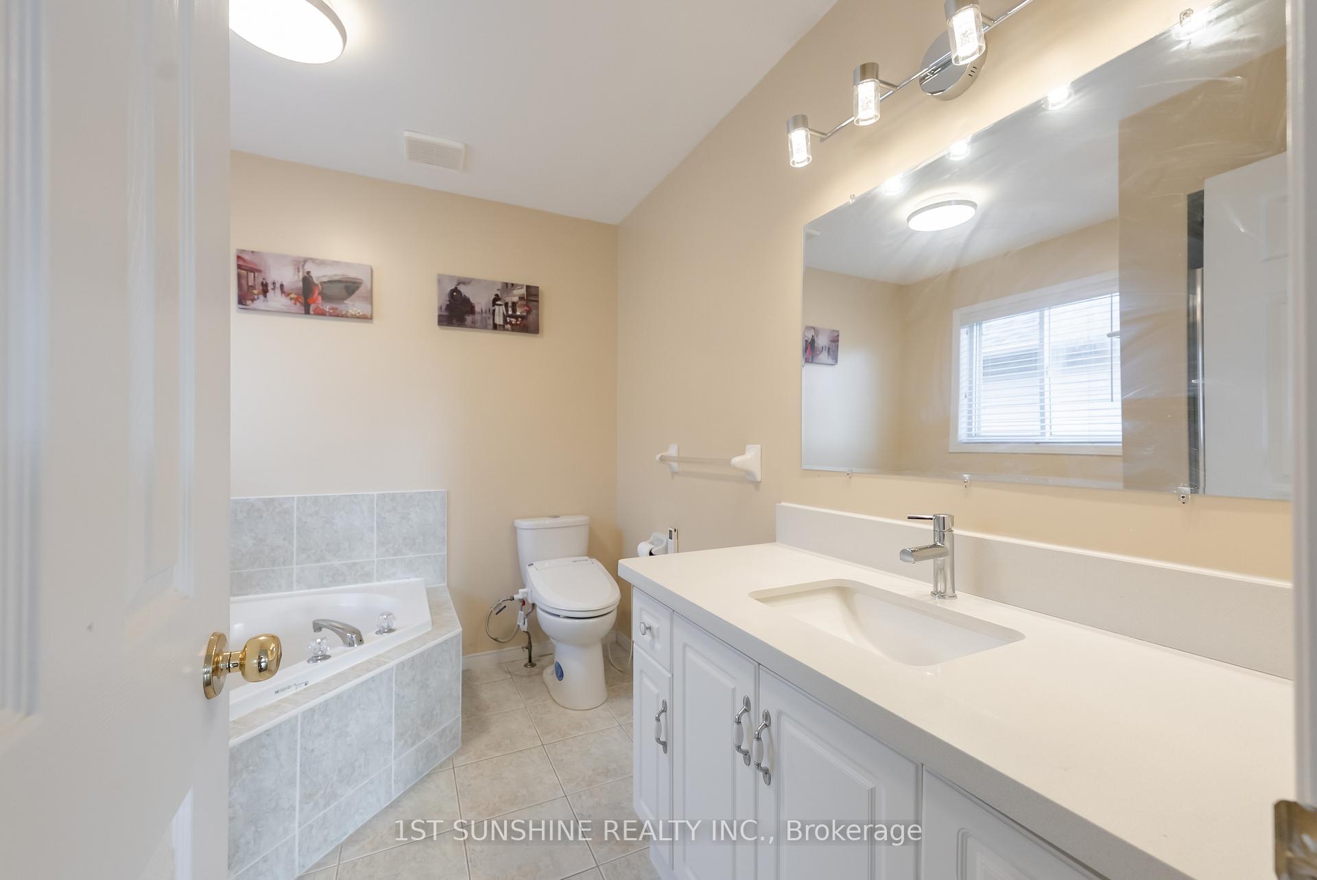 Photo 29 of 263 Hepburn Crescent, Hamilton, Mountview — HOMEH