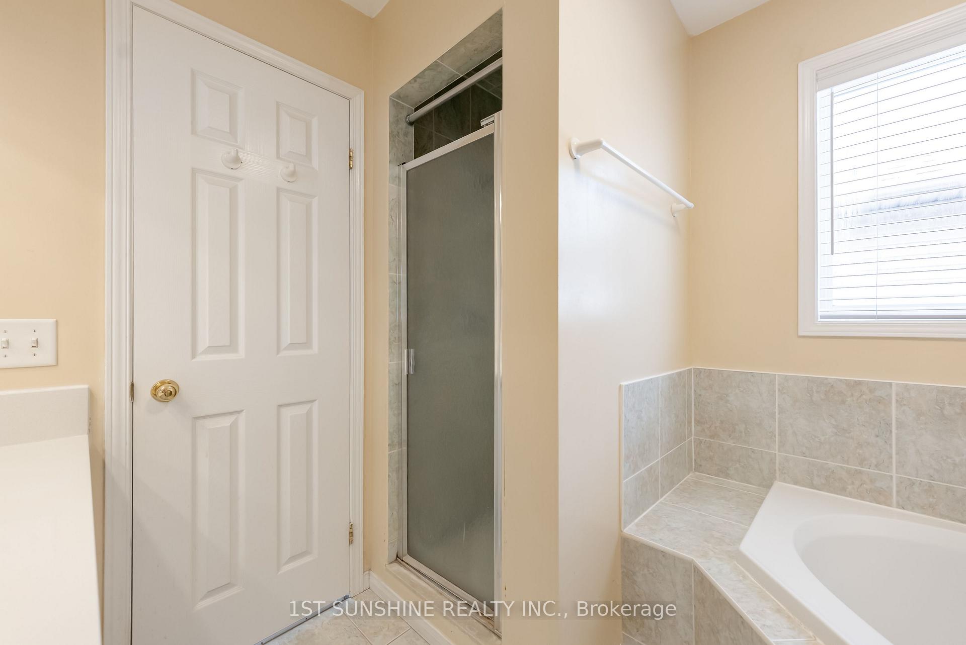 Photo 30 of 263 Hepburn Crescent, Hamilton, Mountview — HOMEH
