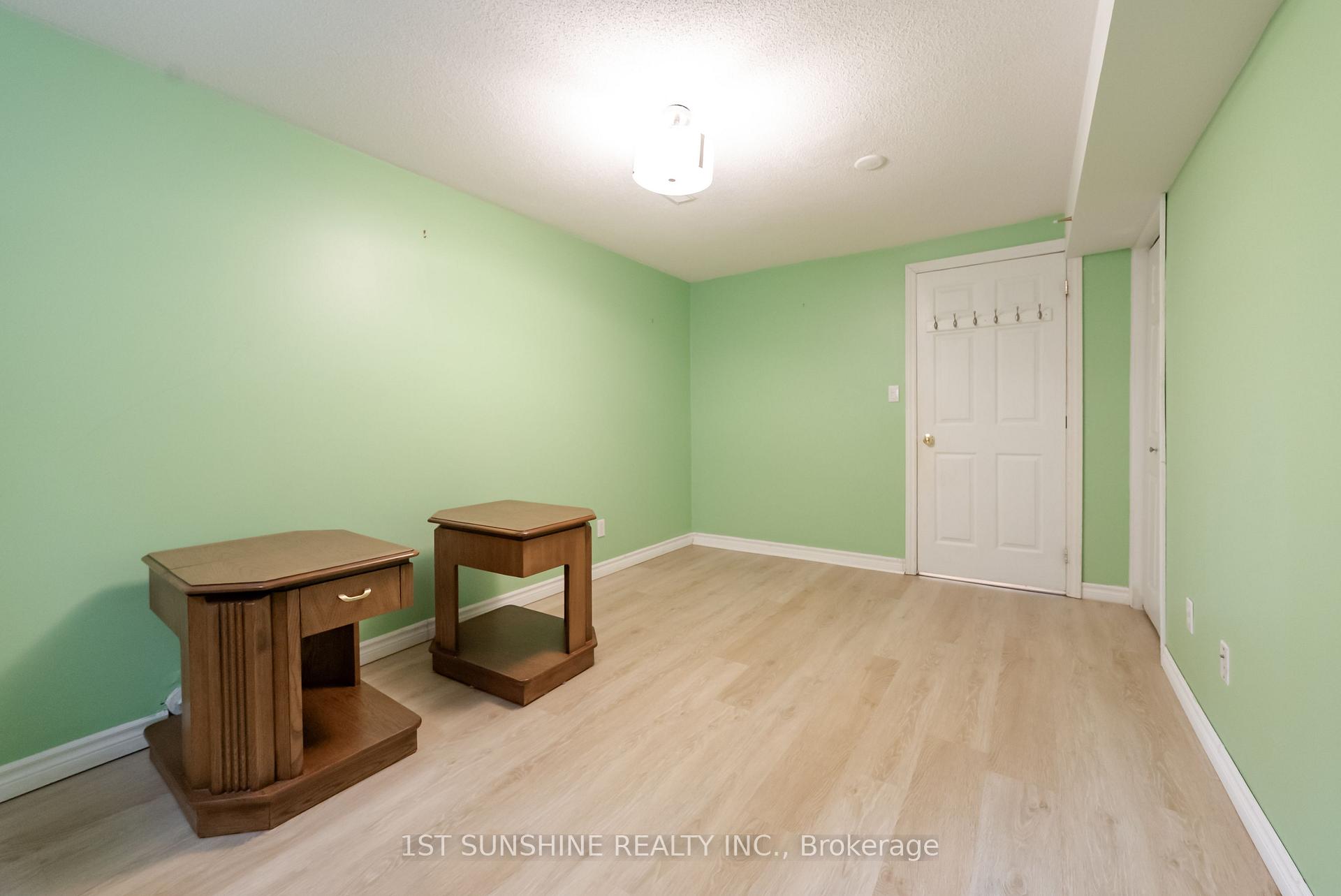 Photo 42 of 263 Hepburn Crescent, Hamilton, Mountview — HOMEH